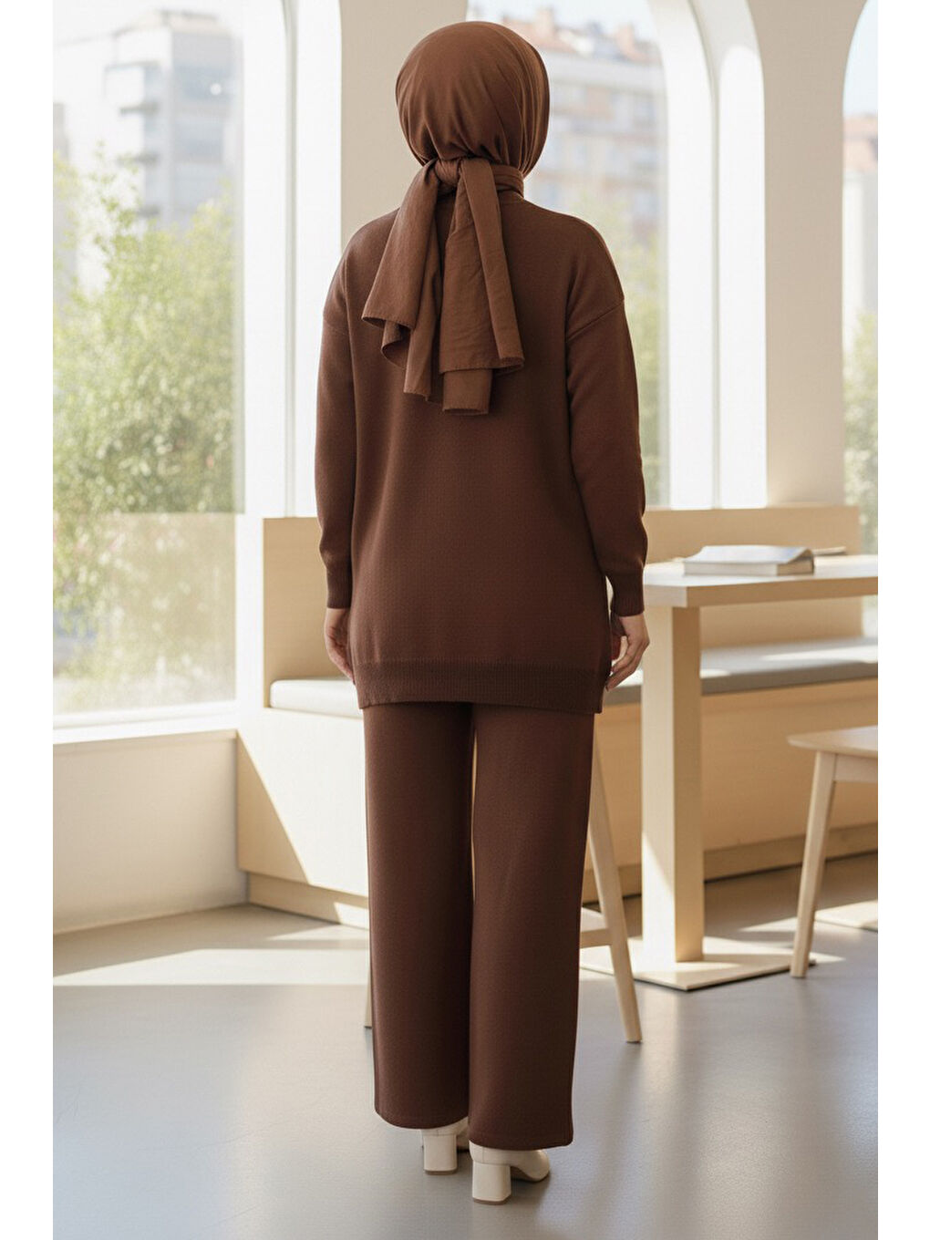 Kahverengi Fiyonklu Nakışlı İkili Triko Takım Kahve - 28032-KAHVE-2