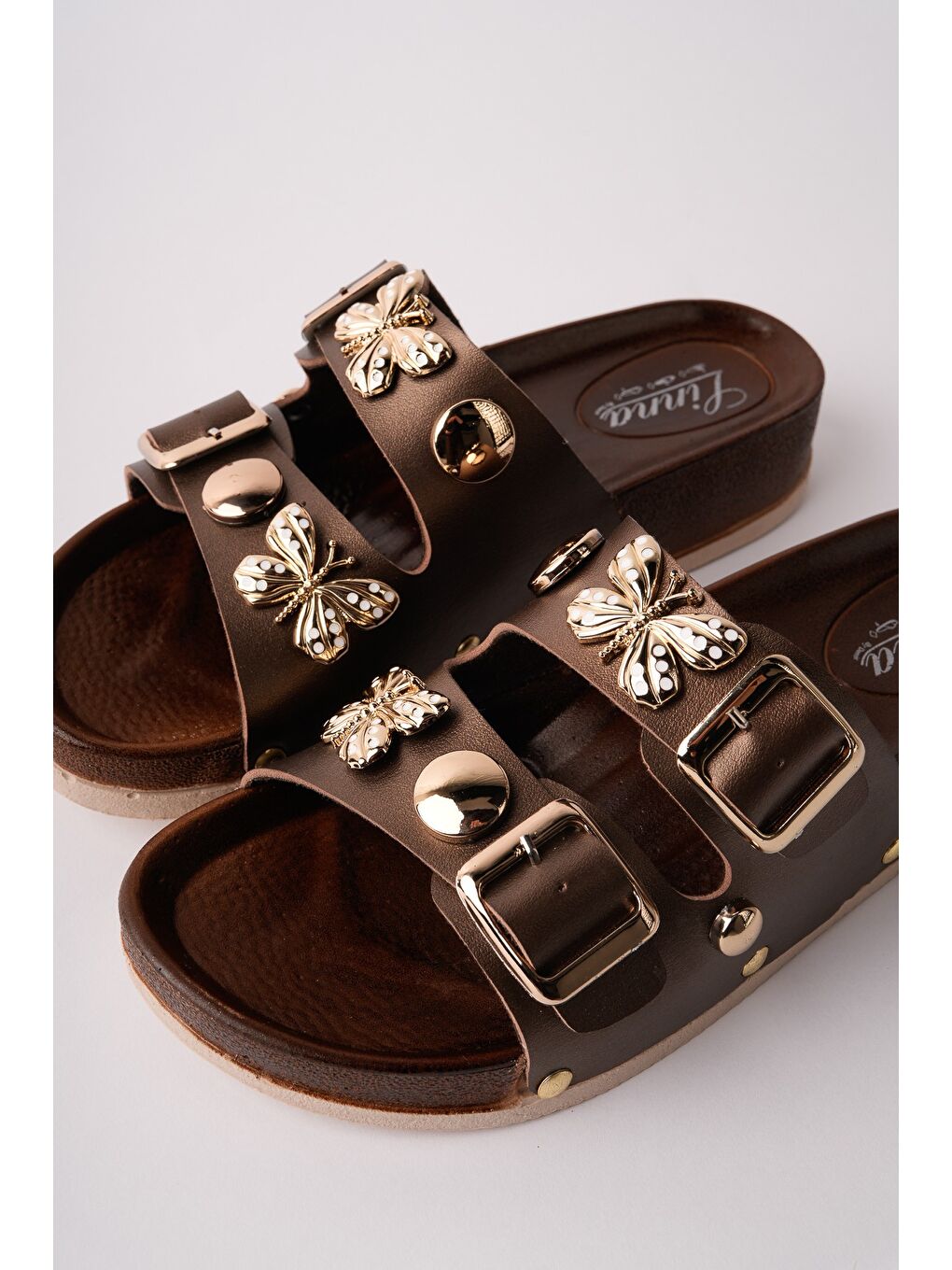 Kahverengi NYSSA Kelebek Aksesuarlı Çift Tokalı Günlük Kadın Terlik-4