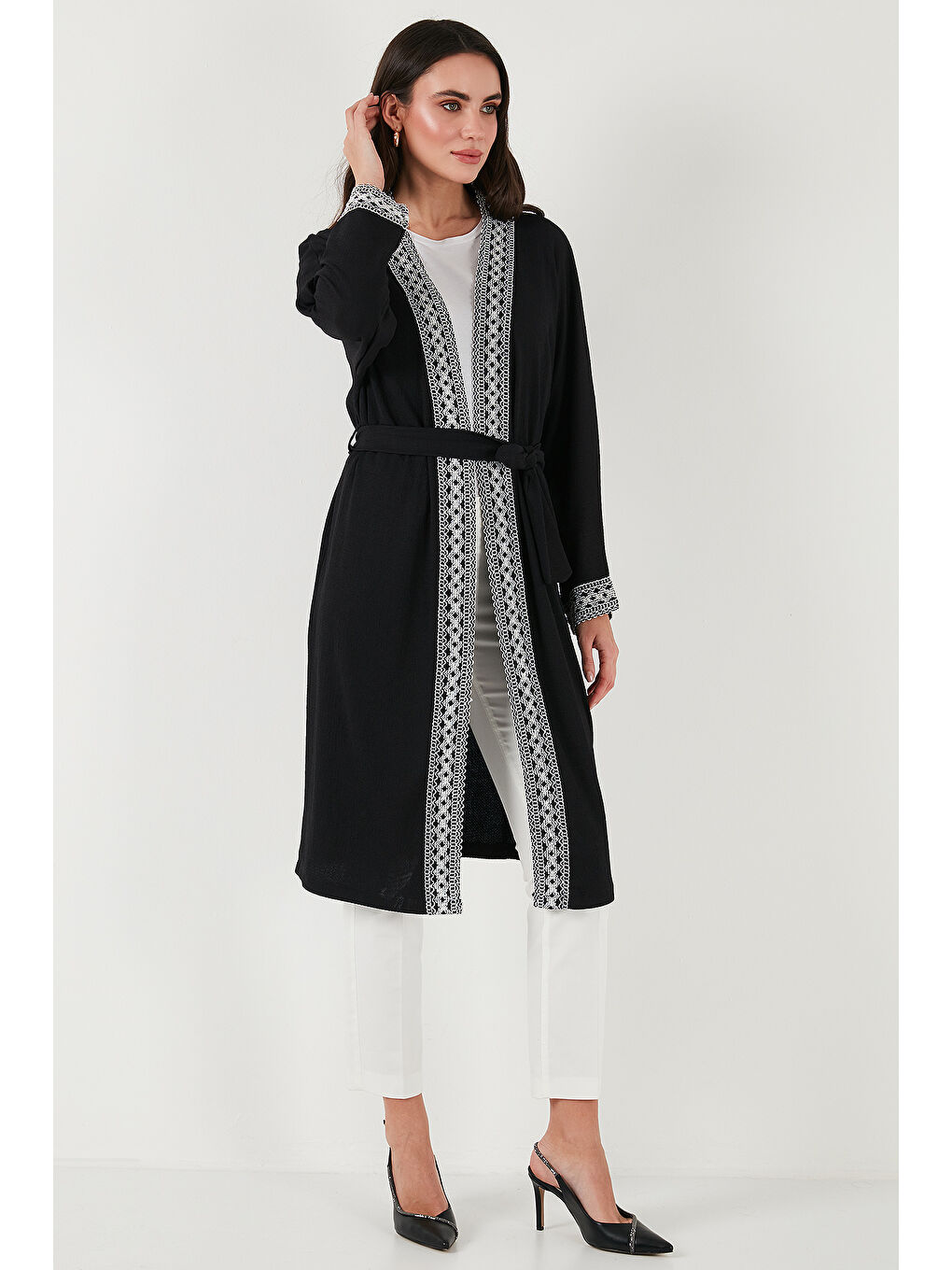 Siyah Modest Regular Fit Bağlamalı Nakışlı Tesettür Uzun Kimono Hırka 5866173-5