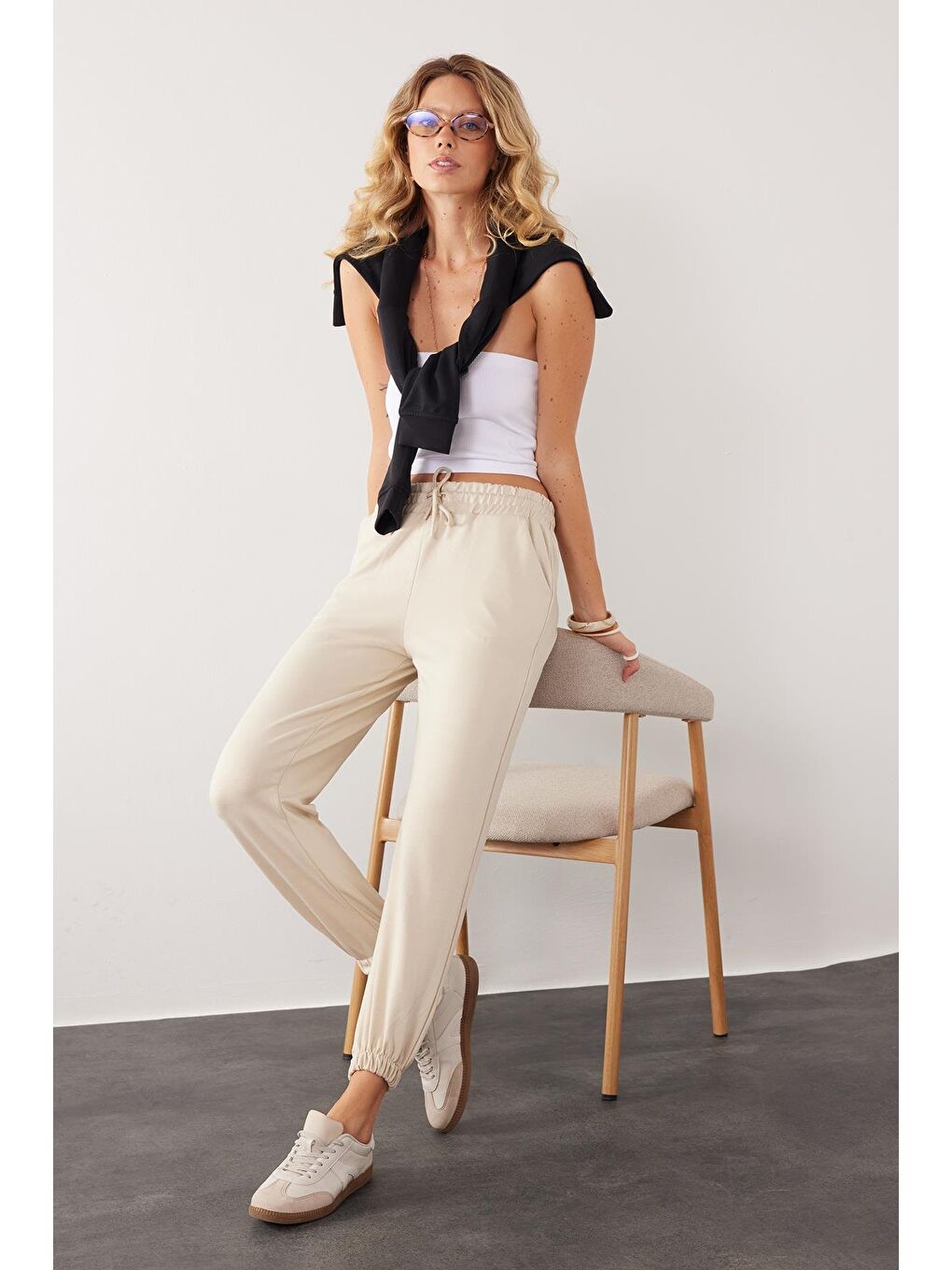 Bej Kadın Relax Fit Rahat Kesim Modal Kumaş Beli Bağlamalı Lastikli Jogger Taş Eşofman Altı-1