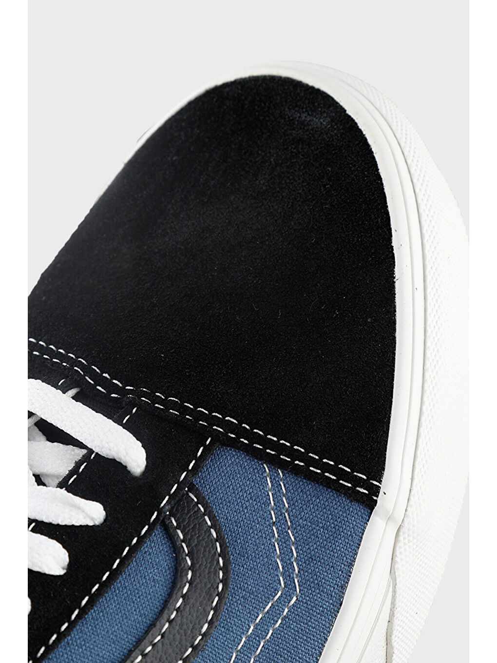 Mavi Old Skool Logolu Süet Detaylı Sneaker Ayakkabı VN000D7ZNGV1-5