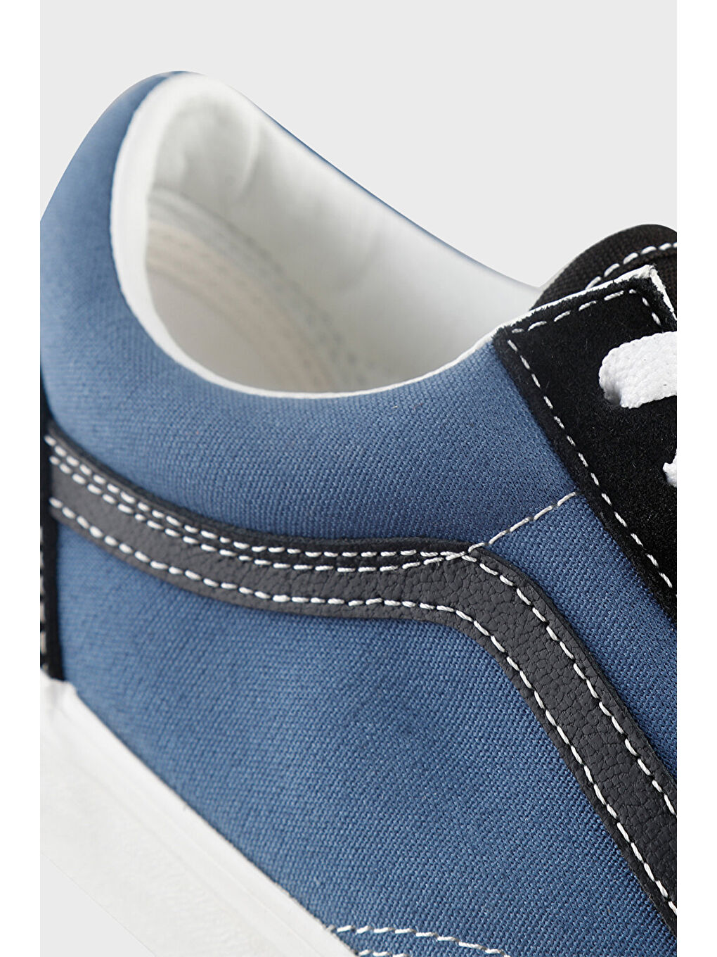 Mavi Old Skool Logolu Süet Detaylı Sneaker Ayakkabı VN000D7ZNGV1-6