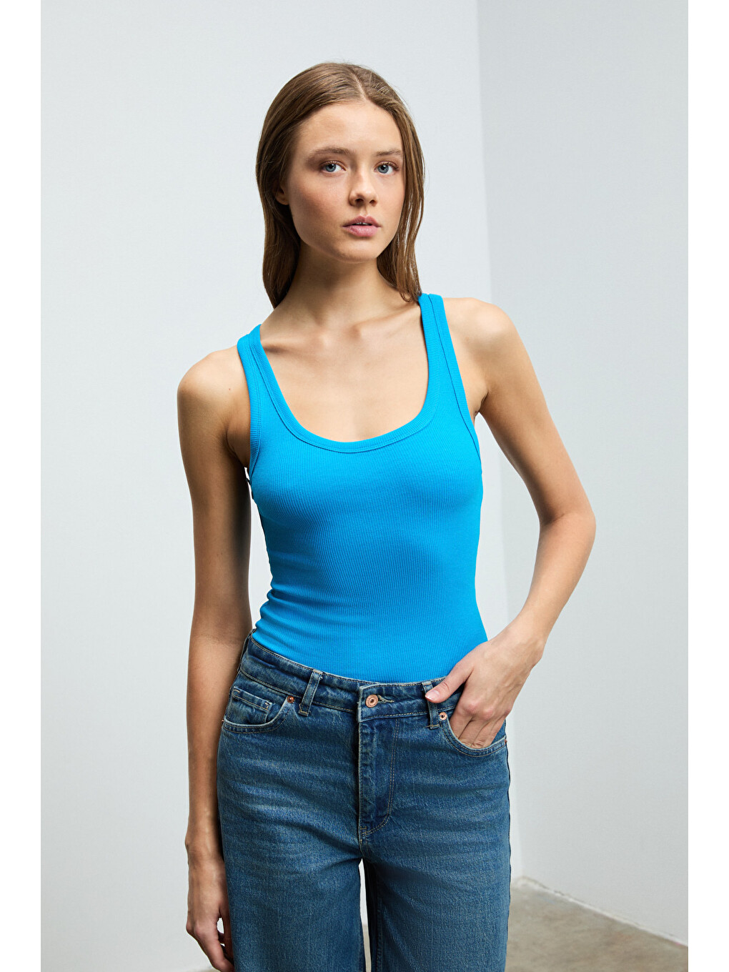 Lıllesol Kadın Fitilli Görünümlü Slim Fit Vücuda Oturan Havuz Yakalı Pamuklu Basic Mavi Atlet-1