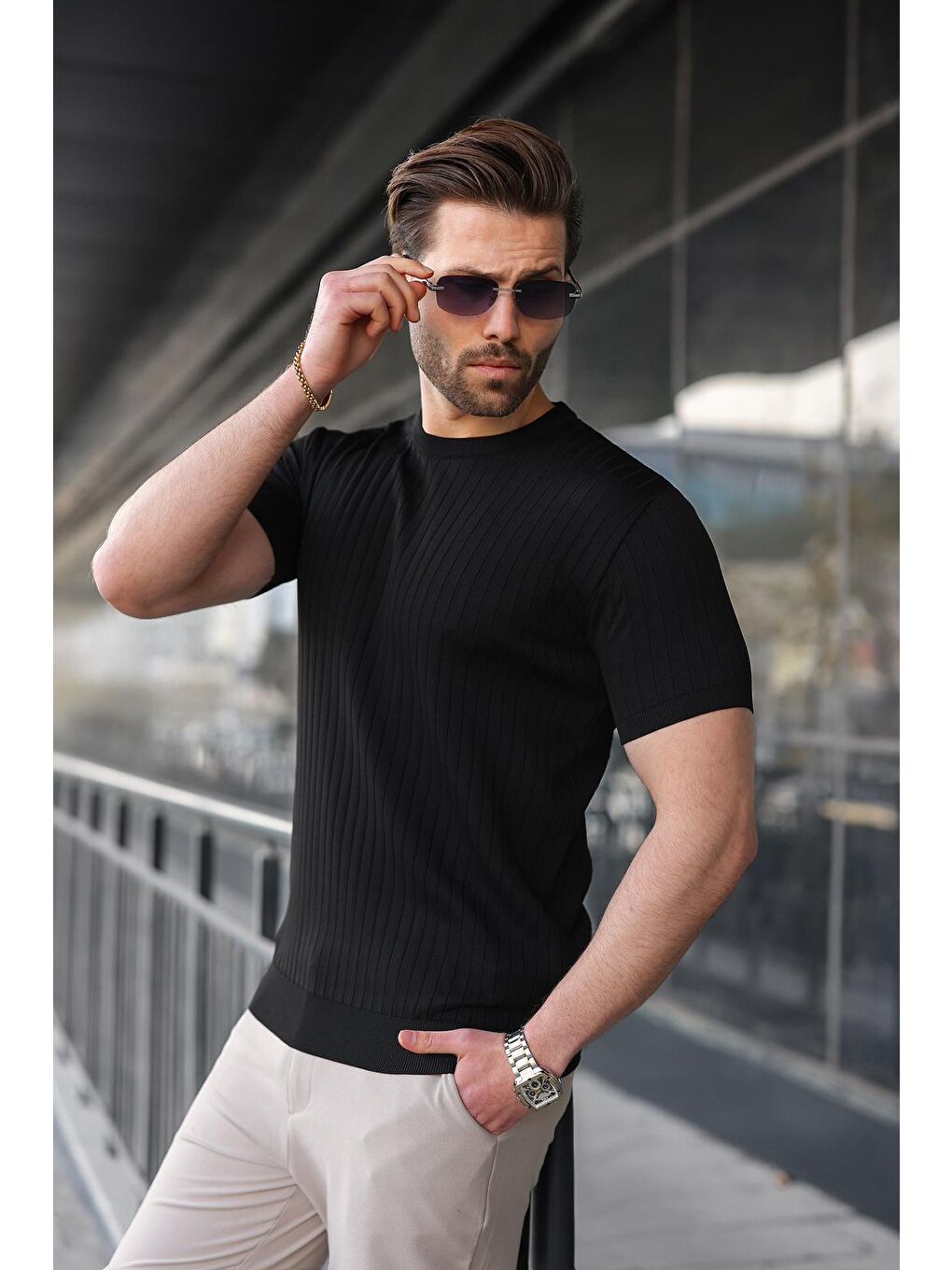 Siyah Bisiklet Yaka Triko Erkek Tişört E7460