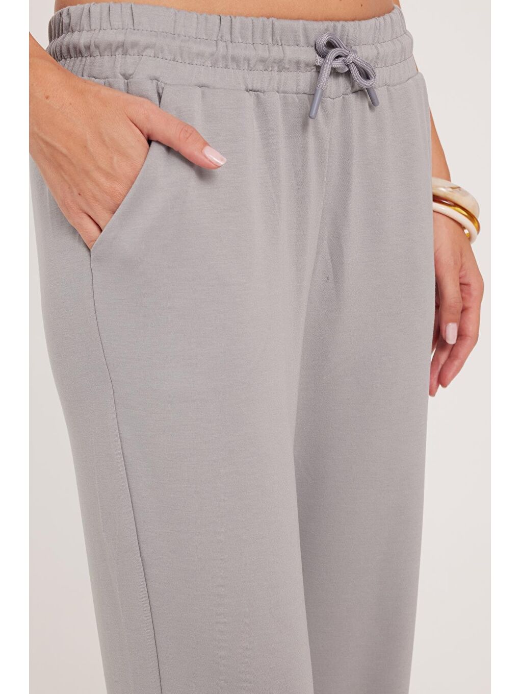 Kadın Relax Fit Rahat Kesim Modal Kumaş Beli Bağlamalı Lastikli Jogger Gri Eşofman Altı-2