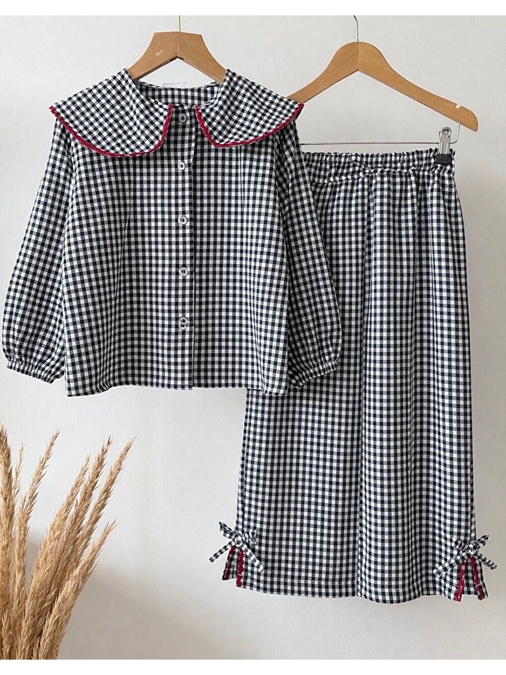 Kız Çocuk Pamuklu Siyah Beyaz Pötikare Gömlek Pantolon Takım - Büyük Yakalı Fiyonk Detaylı-5