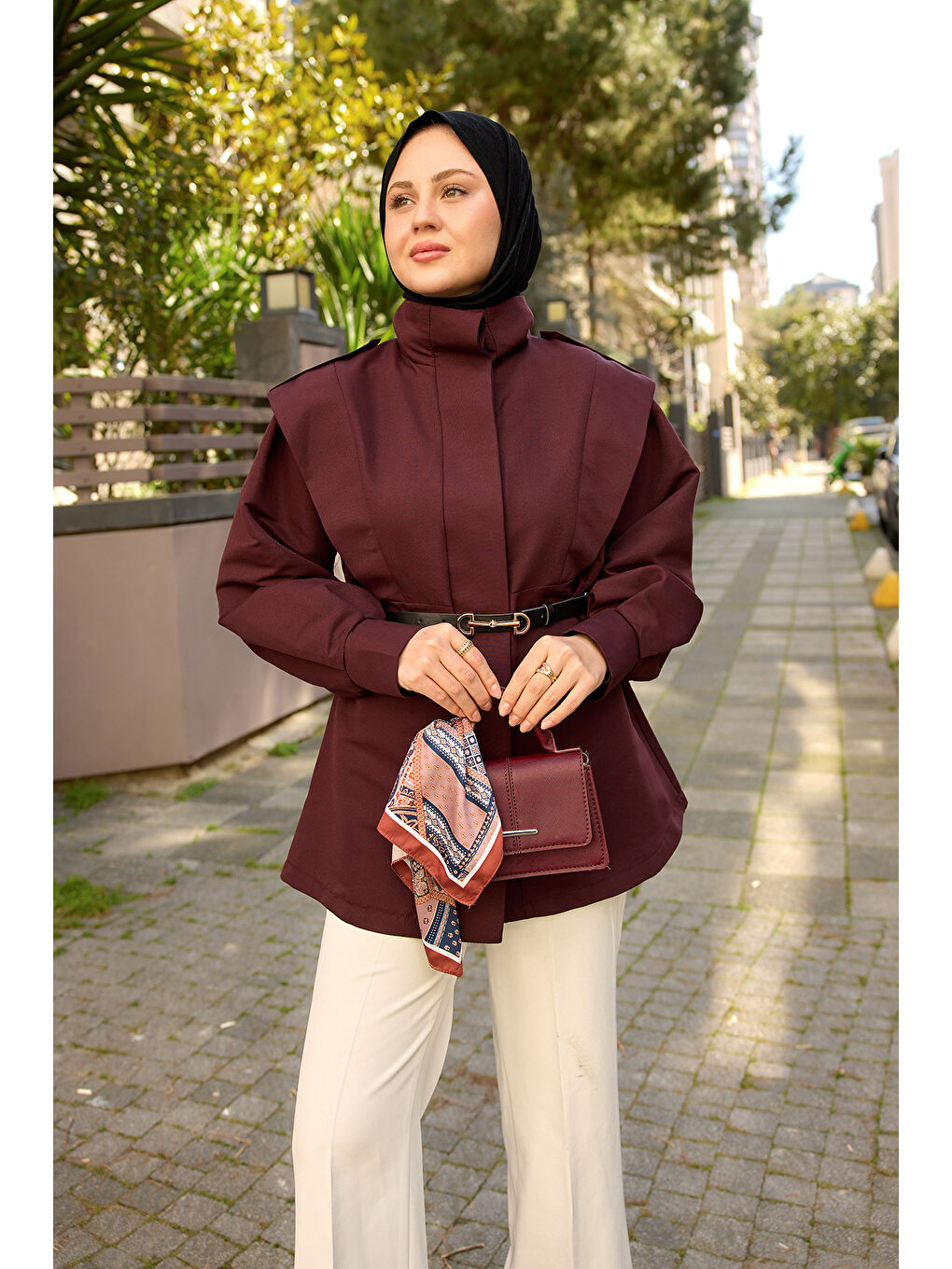 Kadın Palt Pensli Apoletli Kısa Trenç Bordo-1