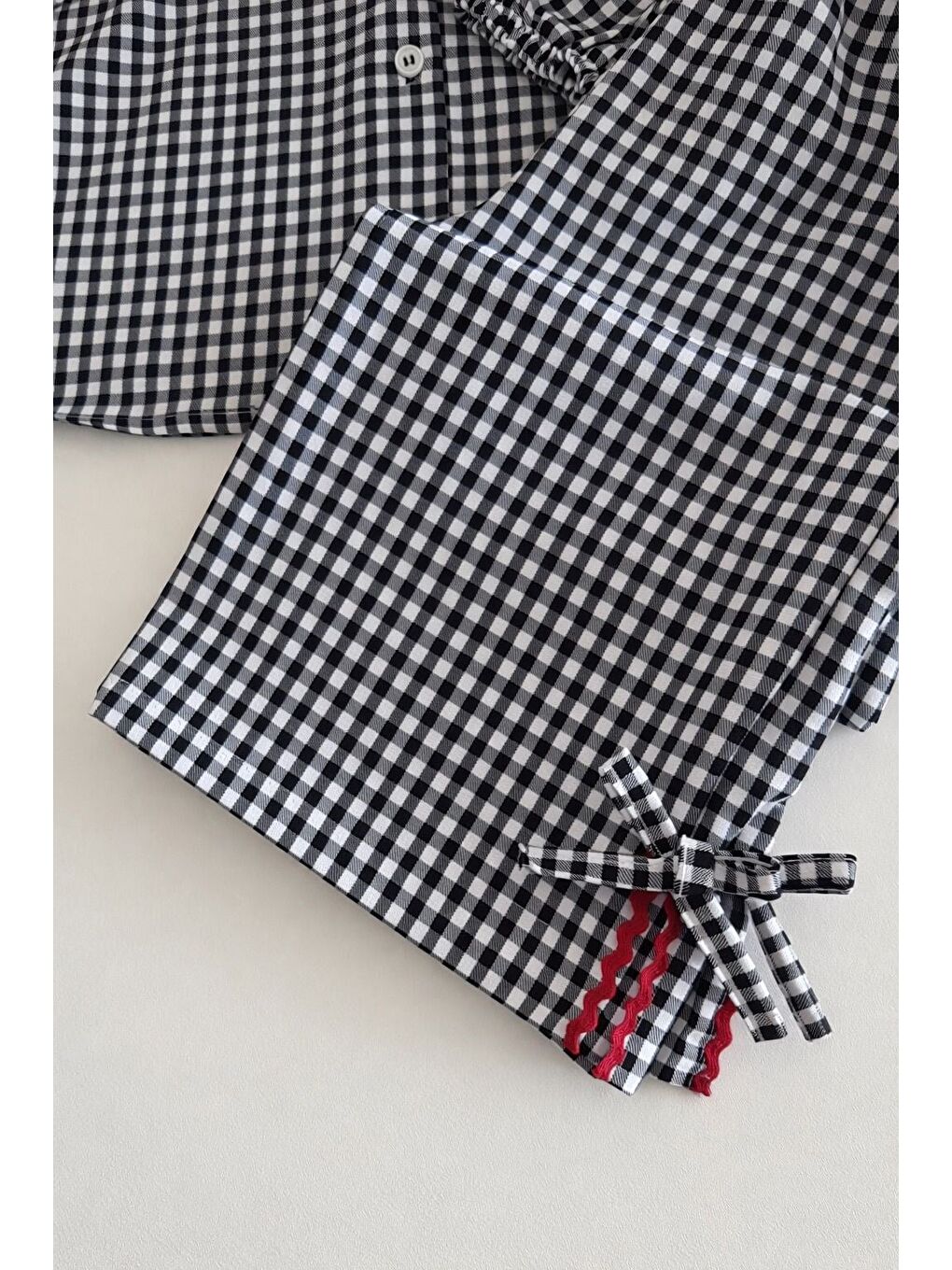 Kız Çocuk Pamuklu Siyah Beyaz Pötikare Gömlek Pantolon Takım - Büyük Yakalı Fiyonk Detaylı-7