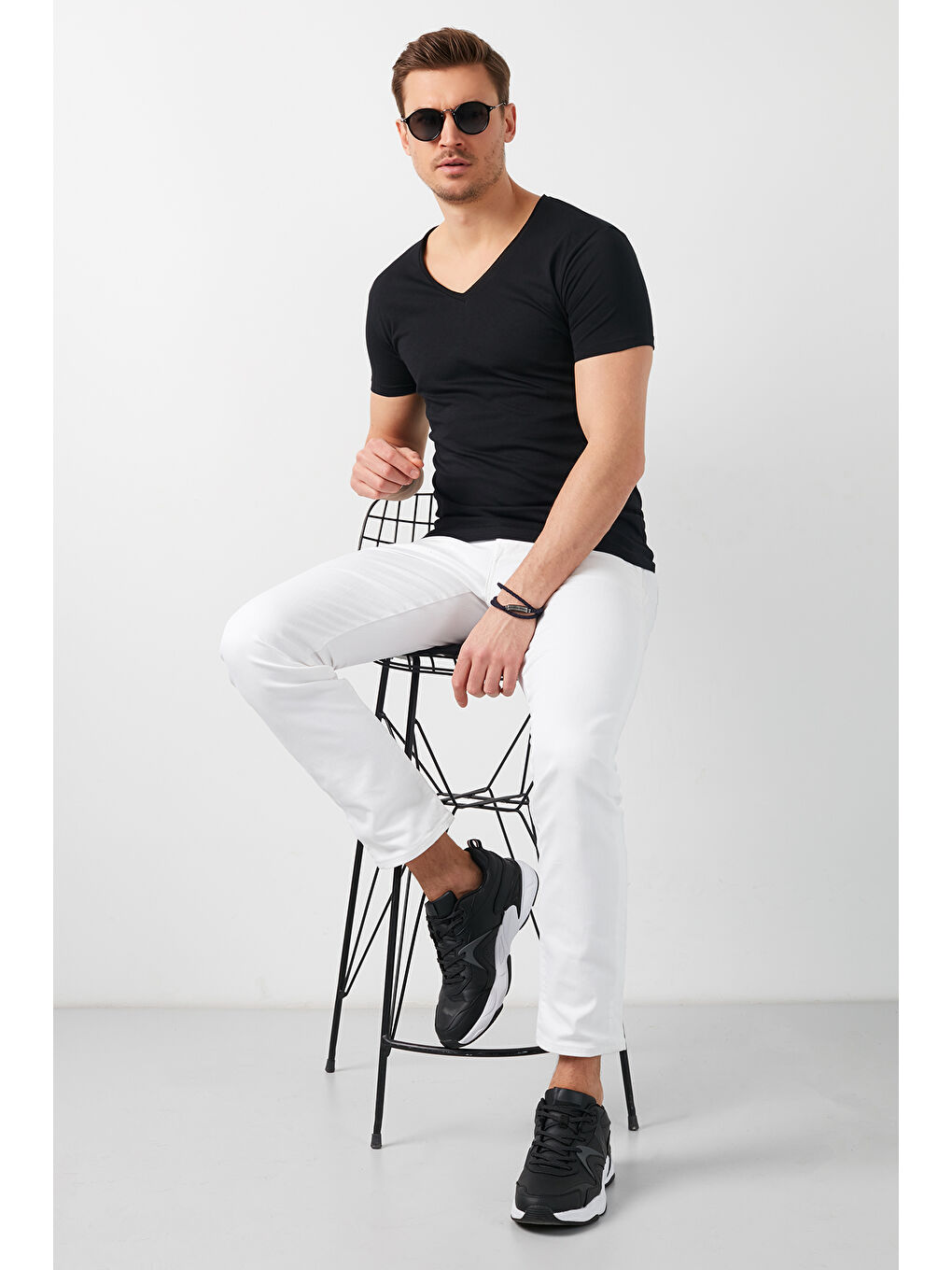 Siyah Pamuklu Slim Fit V Yaka Baskılı 3'lü Paket %100 Pamuk Tişört 541S31-4