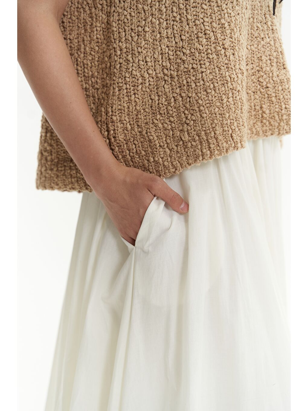 Faylinn Pileli Uzun Ekru Etek-3