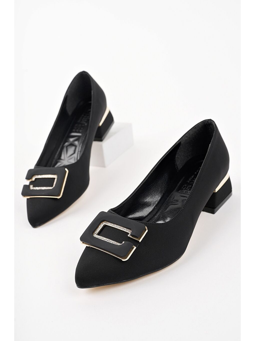 Siyah VENTİ Kalın Topuk Sivri Burun Tokalı Kadın Klasik Topuklu Ayakkabı