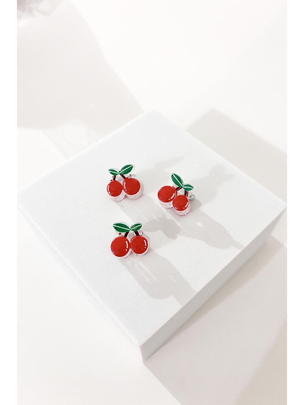 Kırmızı Mini Kiraz Mandal Saç Tokası 3 Adet-1