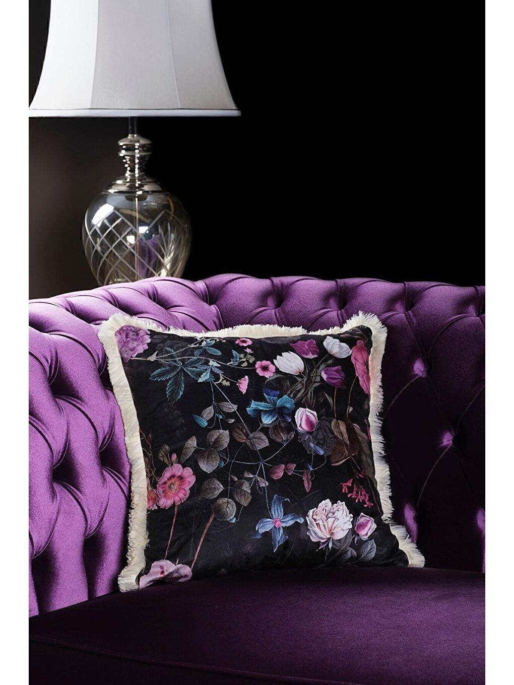 Lüks Kadife 43x43 Cm Kırlent Kılıfı Dekoratif Yumuşak Salon Koltuk Avangart Saçaklı Siyah