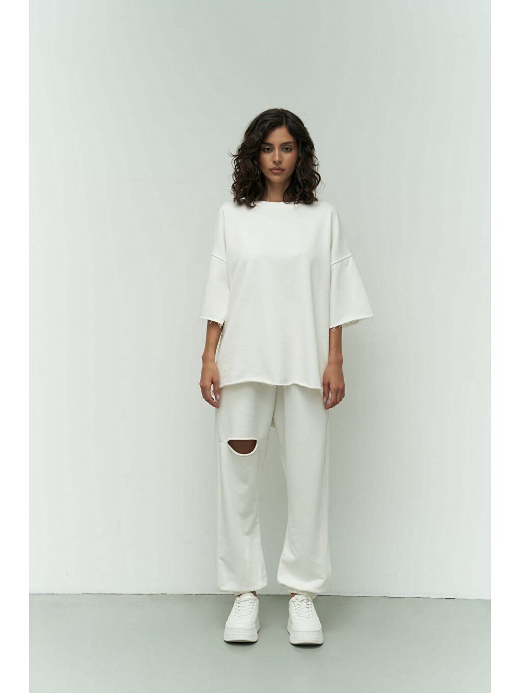 Lion Beyaz Oversize T-shirt Yırtıklı Eşofman Takım-1