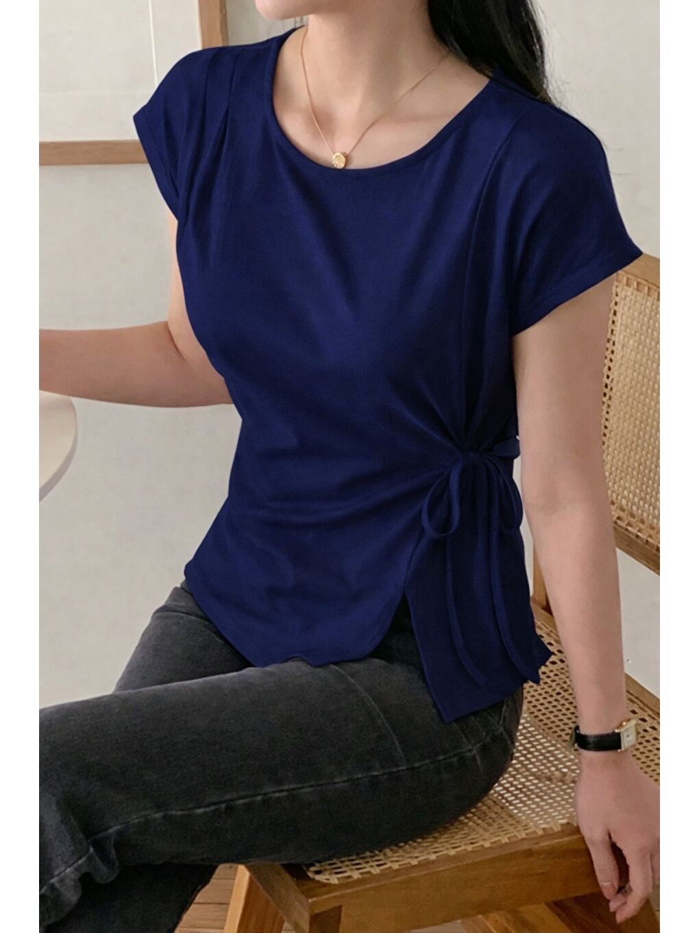 Lacivert Kadın Yan Bağlama Detaylı Tişört