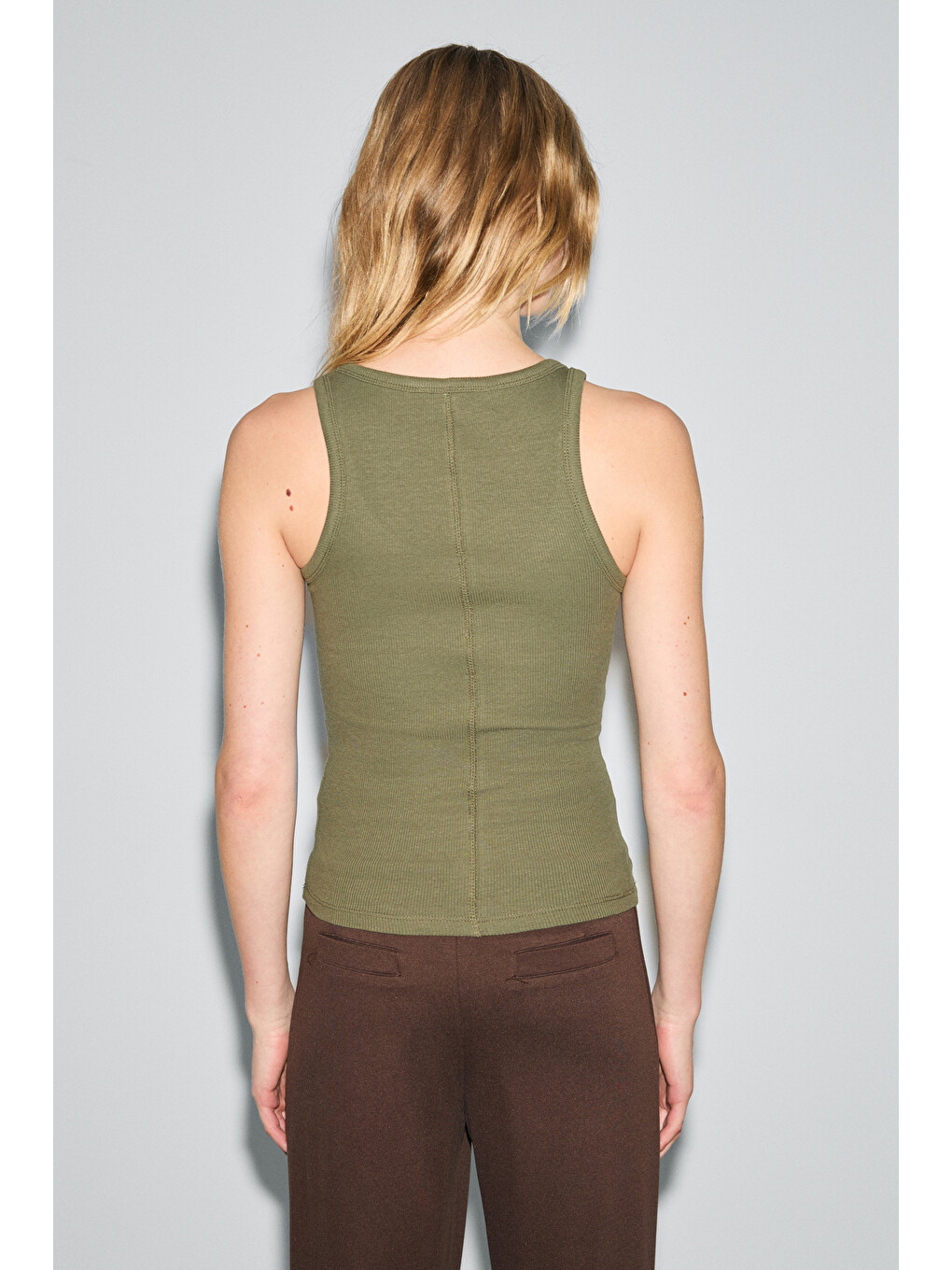 Lıllesol Kadın Fitilli Görünümlü Slim Fit Vücuda Oturan Havuz Yakalı Pamuklu Basic Haki Atlet-4