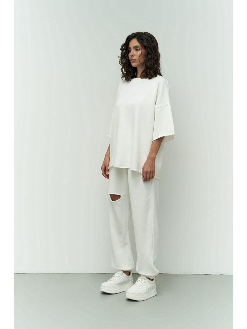 Lion Beyaz Oversize T-shirt Yırtıklı Eşofman Takım-2