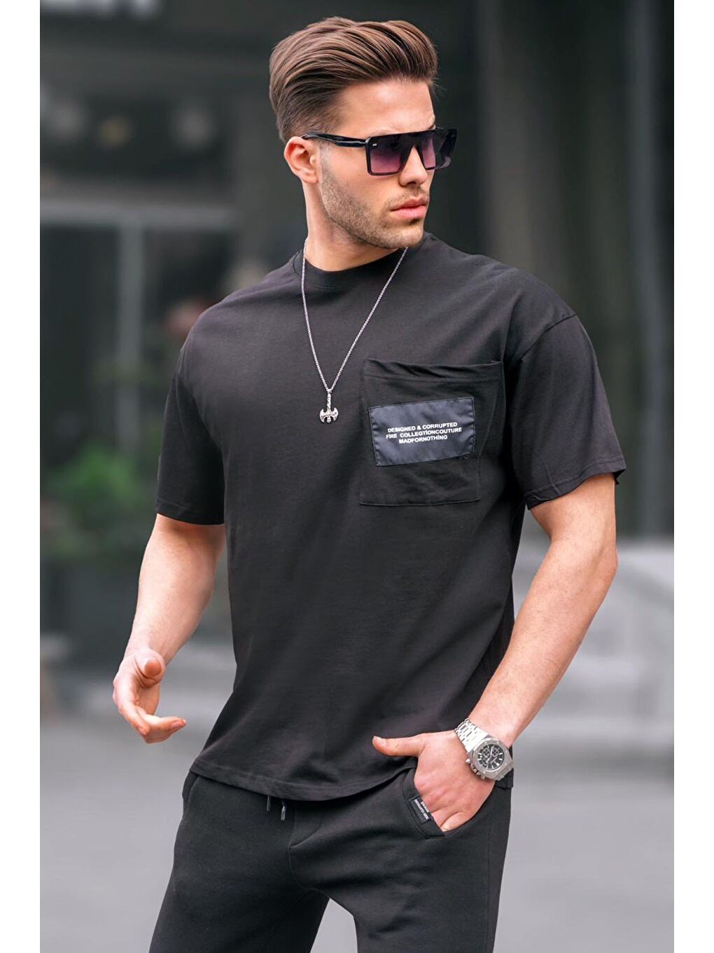 Siyah Bisiklet Yaka Cep Detaylı Tişört 6091