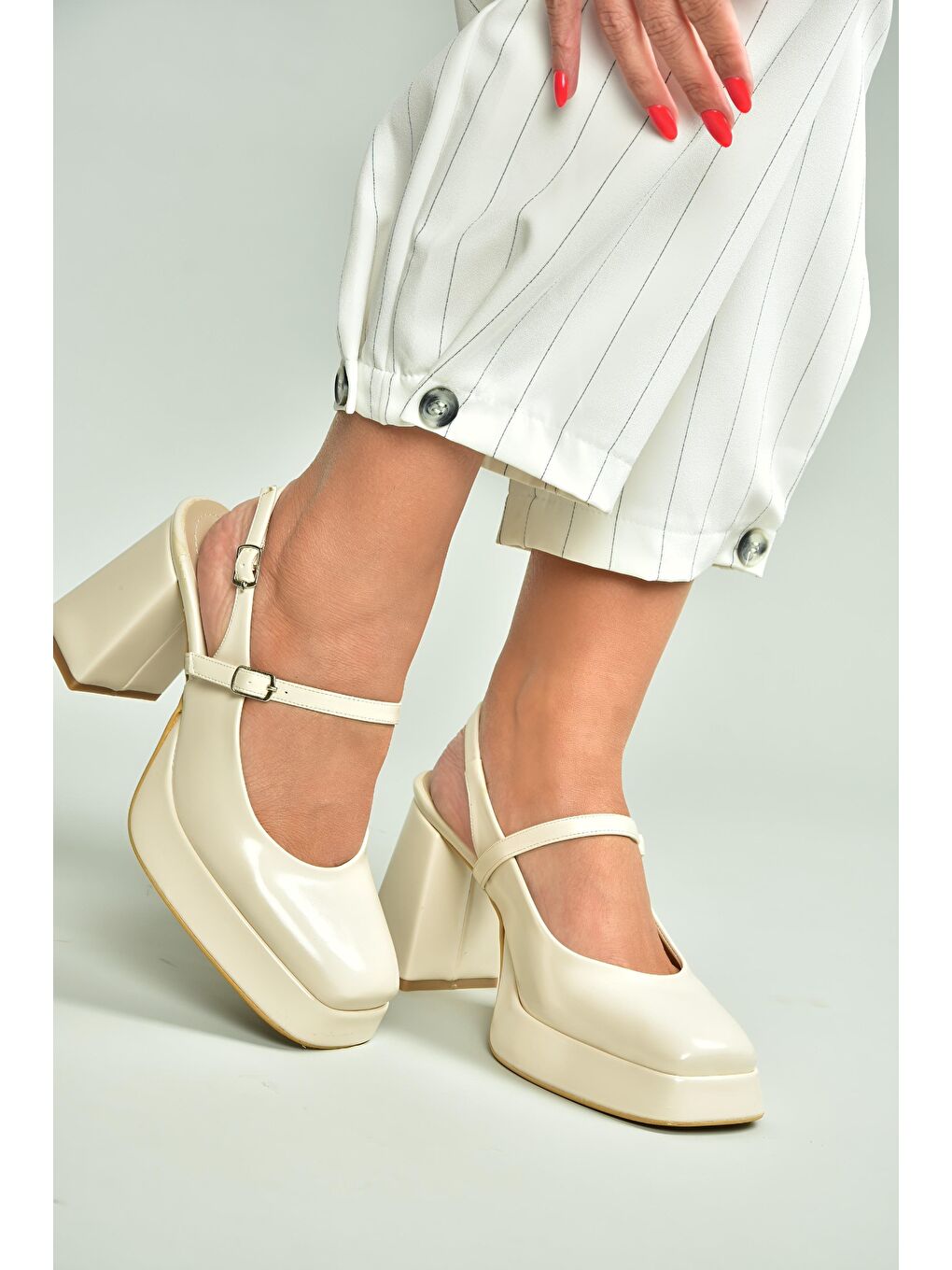 Bej Kadın Topuklu Ayakkabı S2820309-2