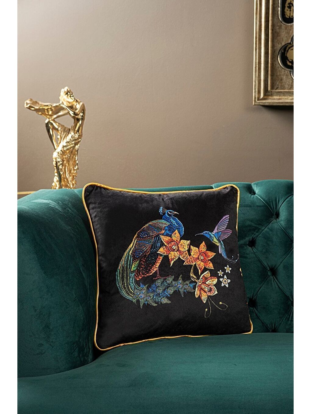 Lüks Kadife 43x43 Cm Kırlent Kılıfı Dekoratif Yumuşak Salon Koltuk Avangart Biyeli Siyah