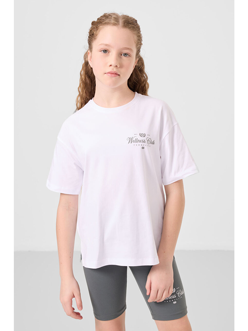 Beyaz-Haki Pamuklu O Yaka Standart Fit Baskılı Kız Çocuk Tayt Takım - 75190-2