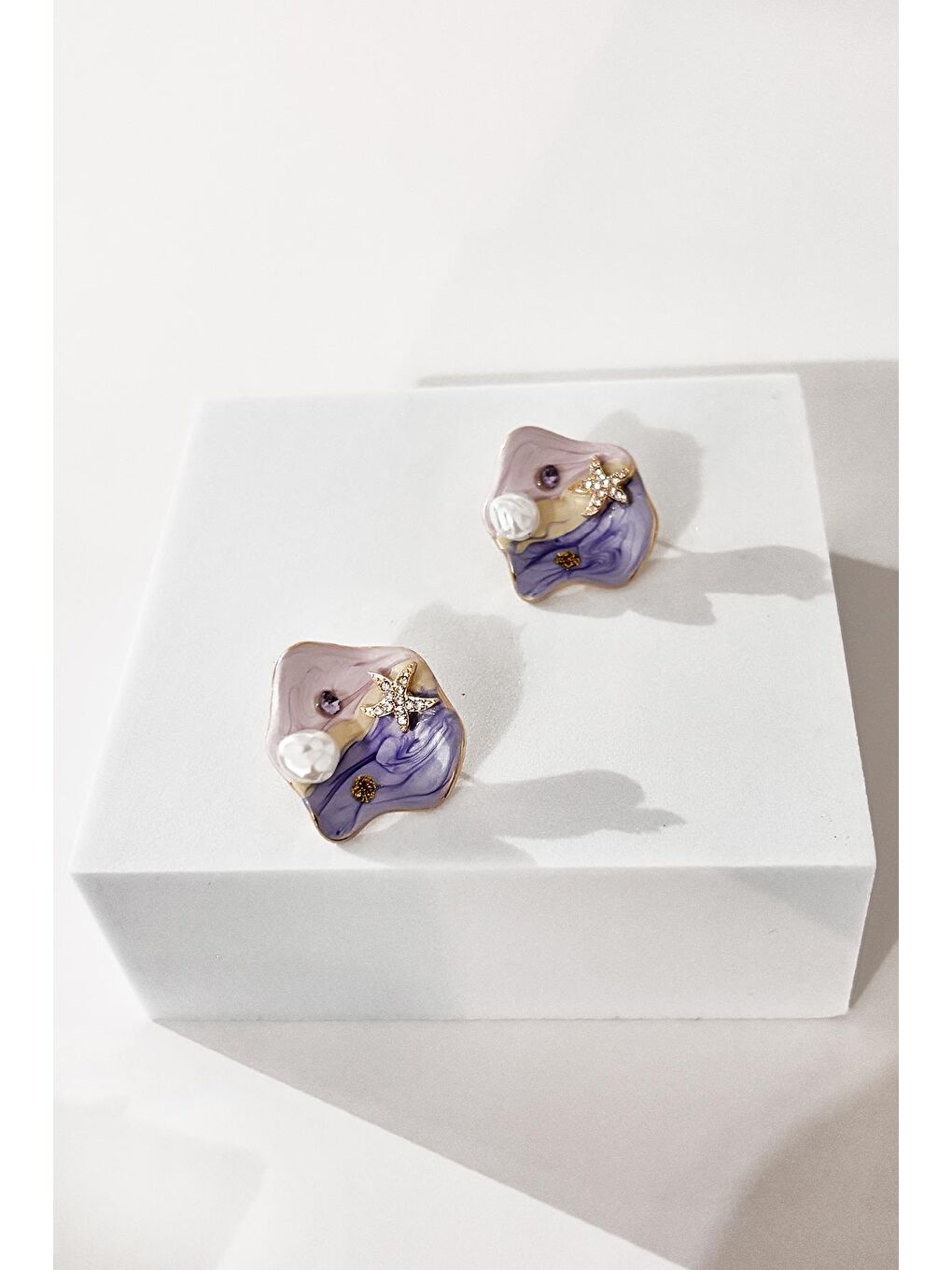 Sarı Taşlı Deniz Yıldızı ve İnci Detaylı Mineli Küpe-1