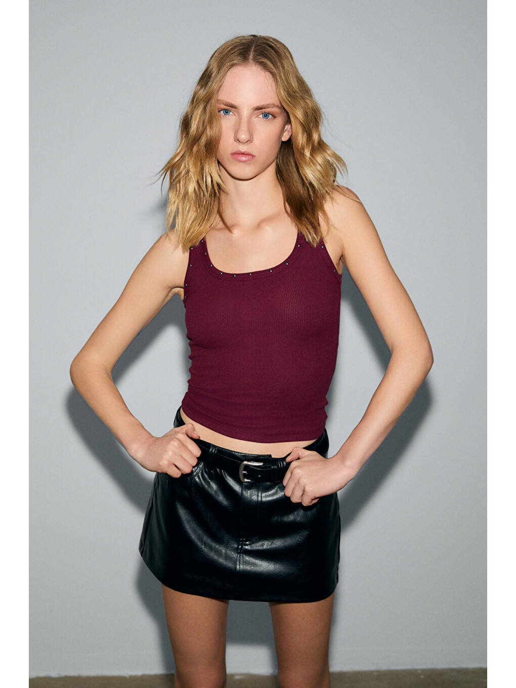 Lıllesol Kadın Fitilli Görünümlü Slim Fit Vücuda Oturan Havuz Yakalı Pamuklu Basic Bordo Atlet-3
