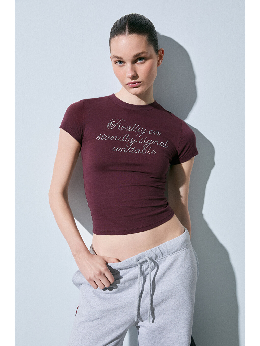 Bordo VANYROSE Kadın Yumuşak Kumaşlı %100 Pamuk Taş Detaylı Slim Fit BORDO T-Shirt