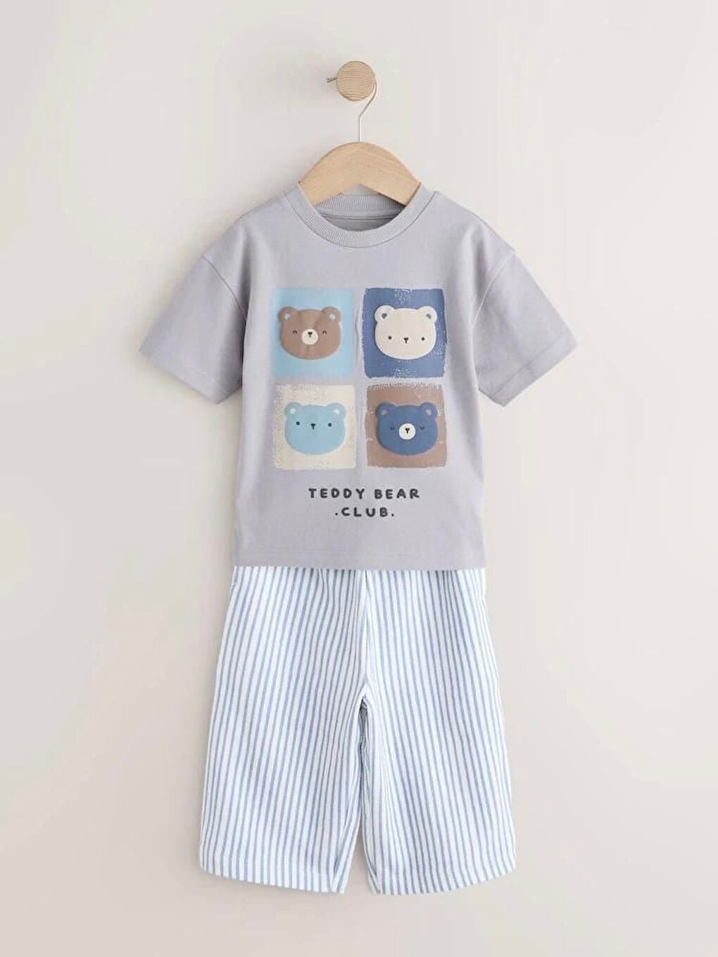 Karışık Unisex Çocuk Pamuklu Ayıcık Baskılı 4 Parça Tişört Şort Takım Seti - Çizgili Ve Düz Alt Parçalı-3