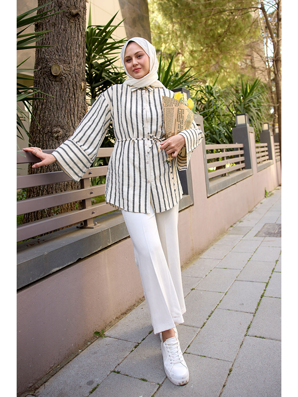 Ekru Kadın Siyah Çizgili Balon Kol Gömlek Krem-1