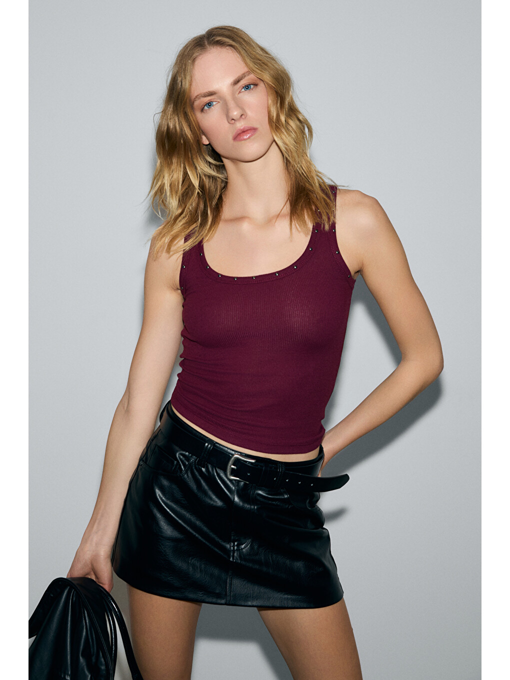 Lıllesol Kadın Fitilli Görünümlü Slim Fit Vücuda Oturan Havuz Yakalı Pamuklu Basic Bordo Atlet-5