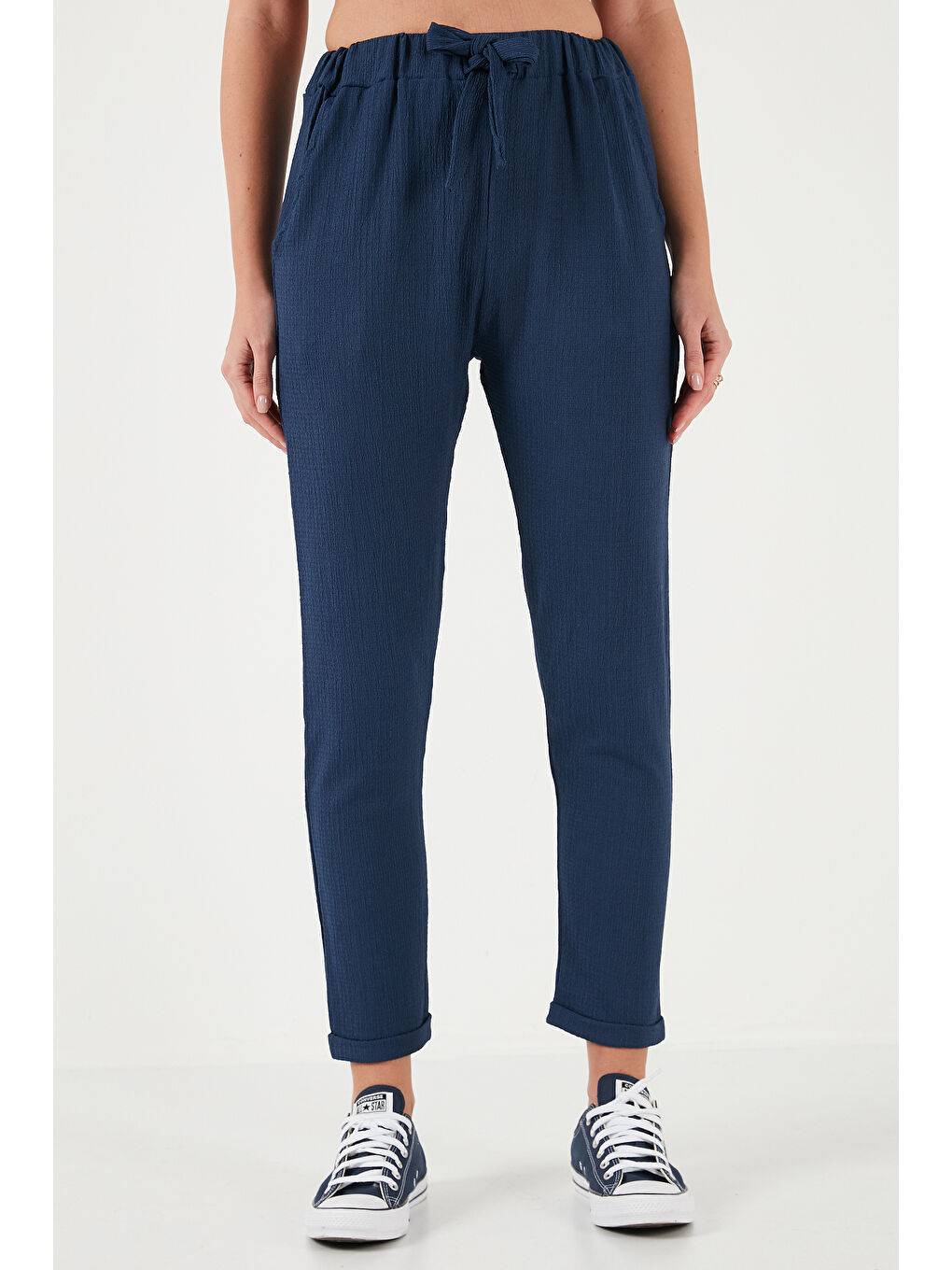 İndigo Belden Bağlamalı Cepli Kısa Paça Dar Kesim Pantolon 5869017-3