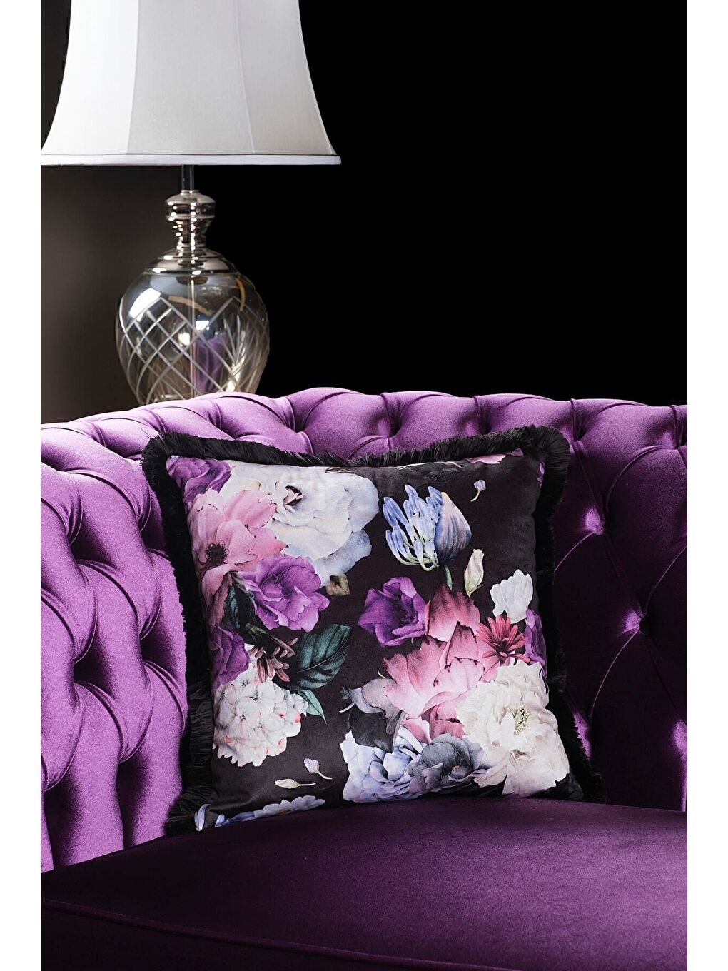 Lüks Kadife 43x43 Cm Kırlent Kılıfı Dekoratif Yumuşak Salon Koltuk Avangart Saçaklı Siyah