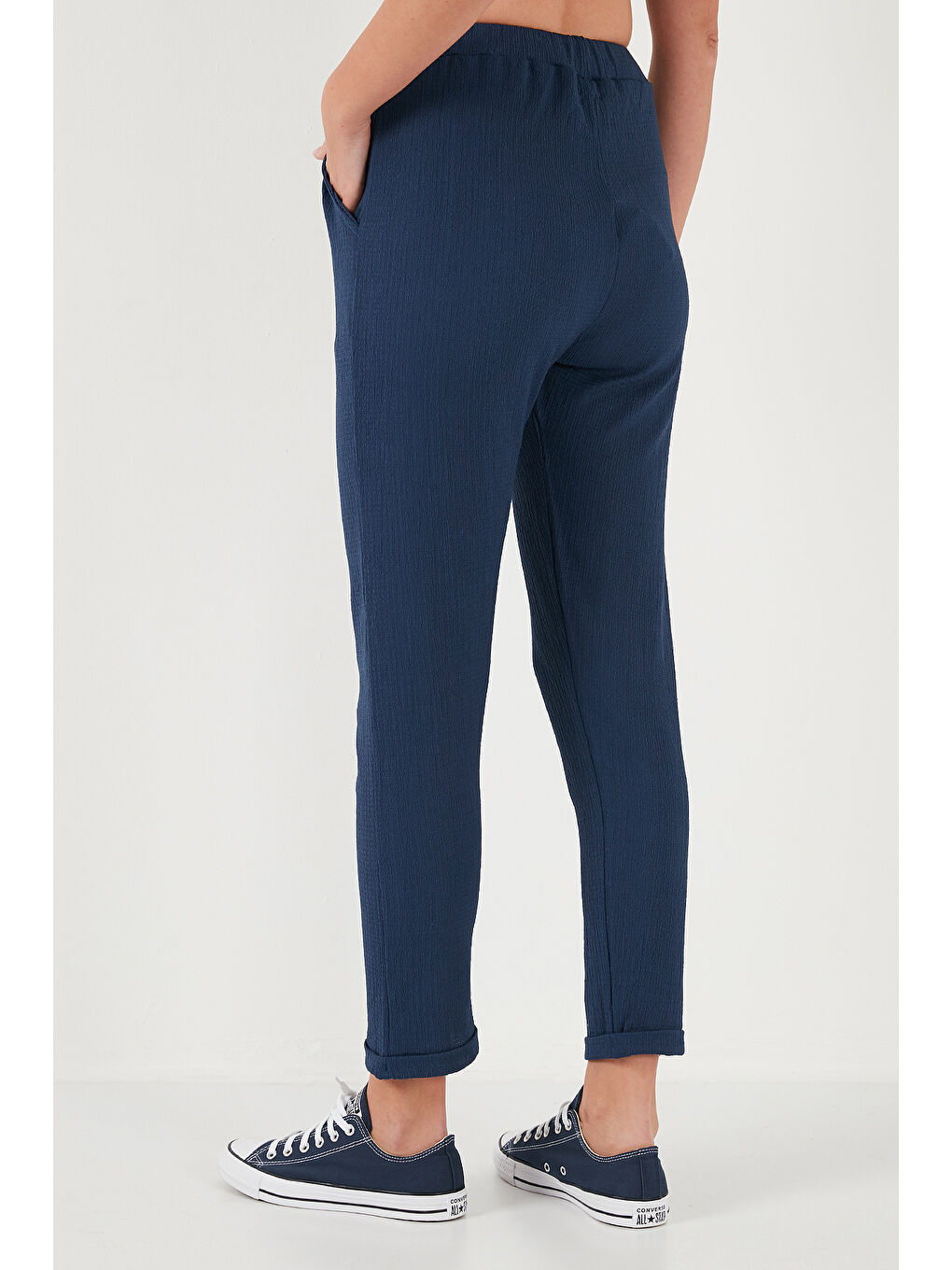 İndigo Belden Bağlamalı Cepli Kısa Paça Dar Kesim Pantolon 5869017-6