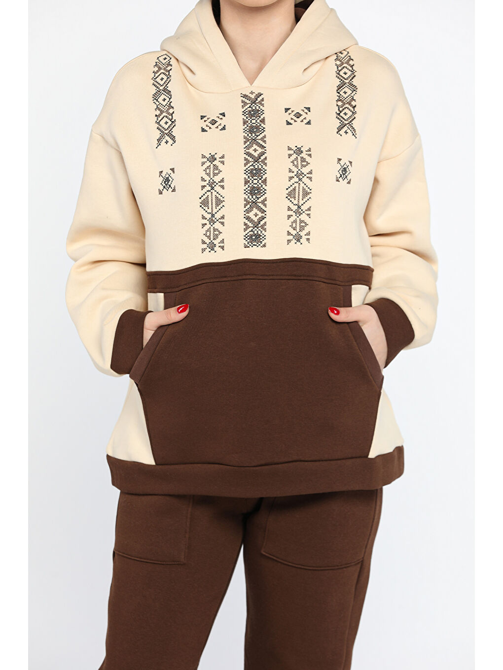 Bej Nakışlı Kanguru Cepli Kadın Şardonlu Eşofman Takımı-3