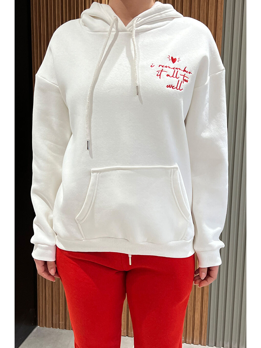 Beyaz Yazı Nakışlı Şardonlu Kadın Eşofman Takımı-3