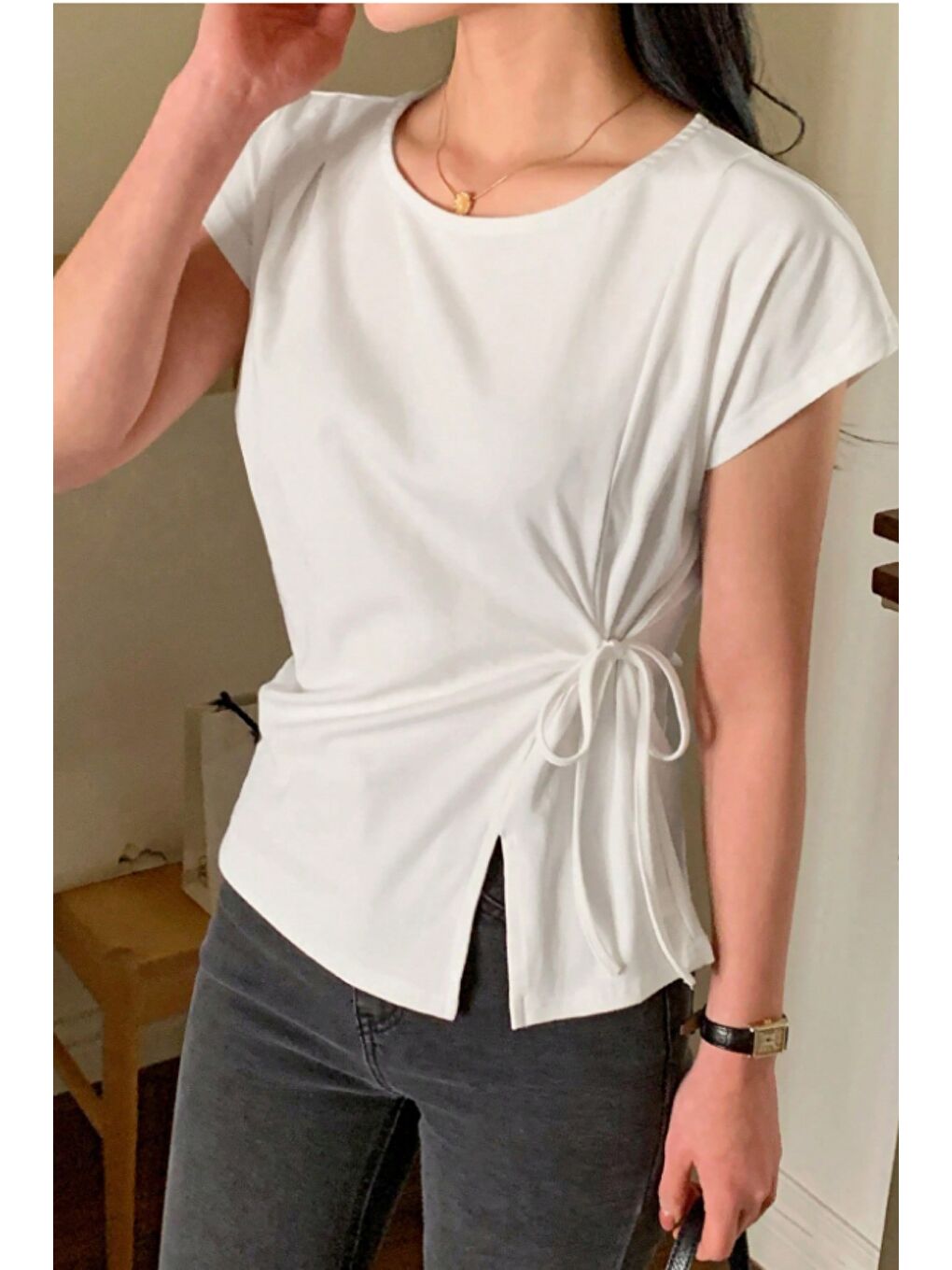 Beyaz Kadın Yan Bağlama Detaylı Tişört-2