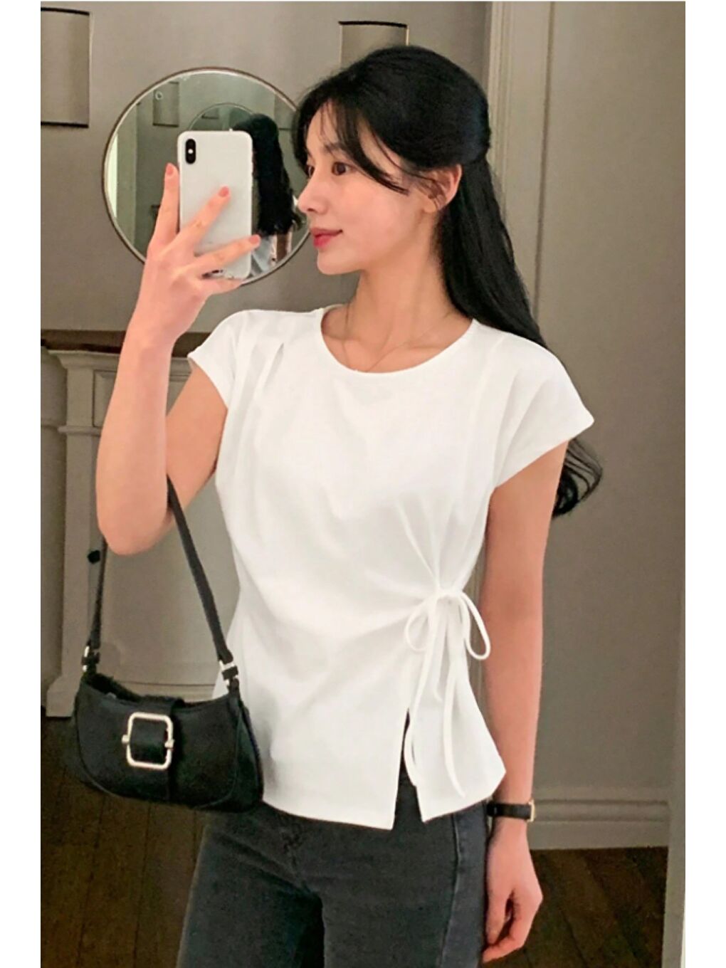 Beyaz Kadın Yan Bağlama Detaylı Tişört-4