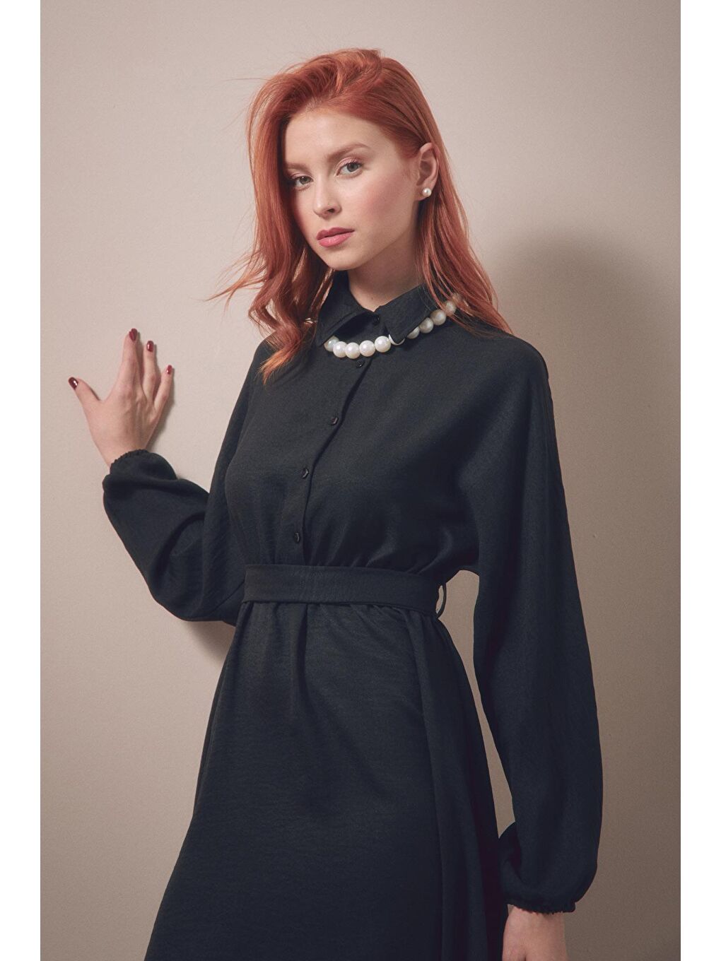 Siyah Kuşaklı Gömlek Yaka Elbise-1
