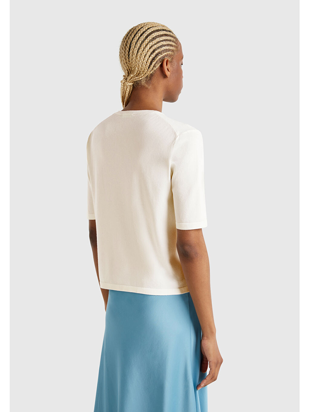 Ekru Kadın Krem Streç Kumaşlı Önü Cepli Relax Fit Bisiklet Yaka Kazak-2