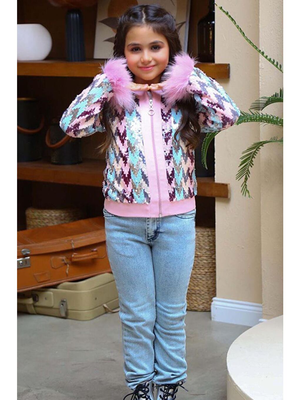 Kız Çocuk Pulpayet ve Kol Uçları Tüy Detaylı Ceket, Denim Pantolonlu, Pembe Alt Üst Takım