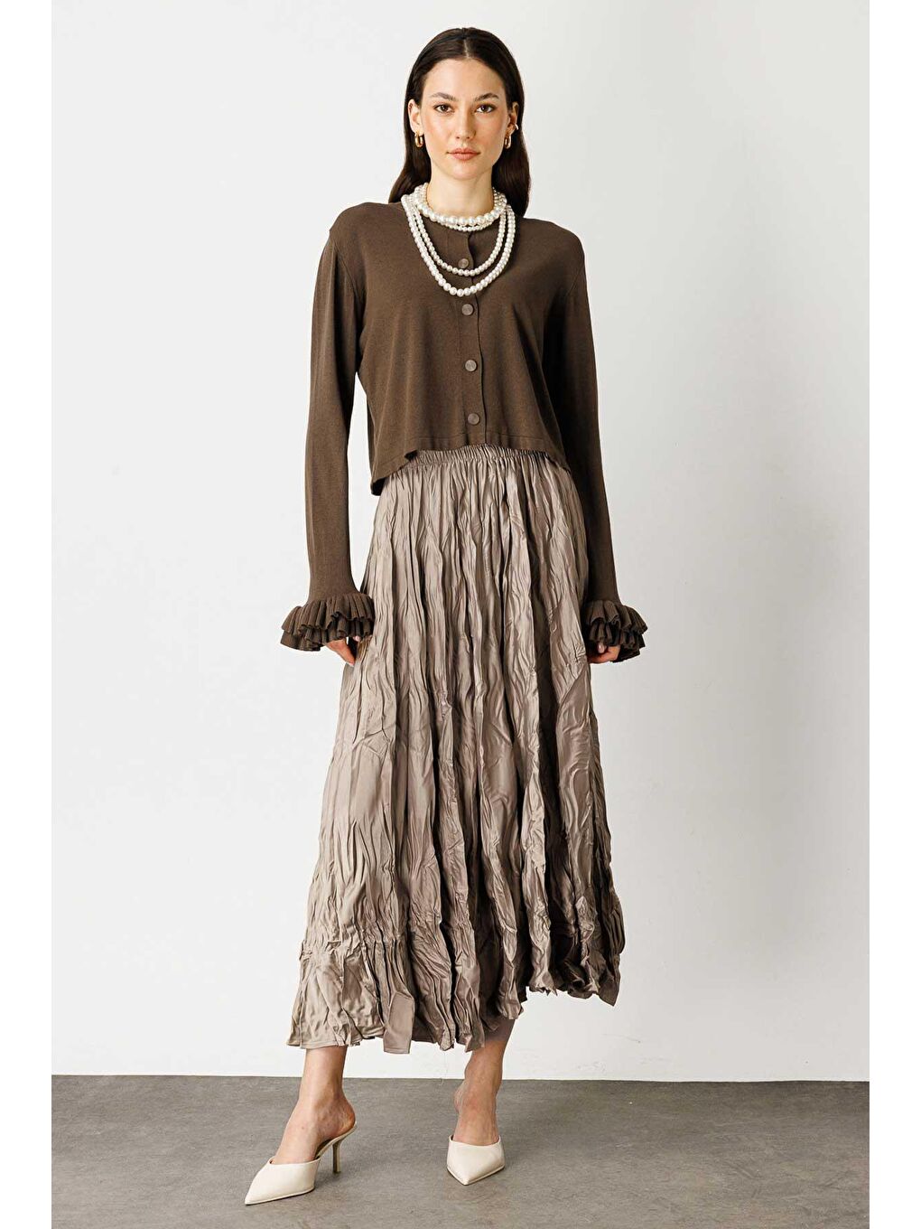 Kahverengi Volanlı Midi Boy Hırka - Koyu Kahve-1