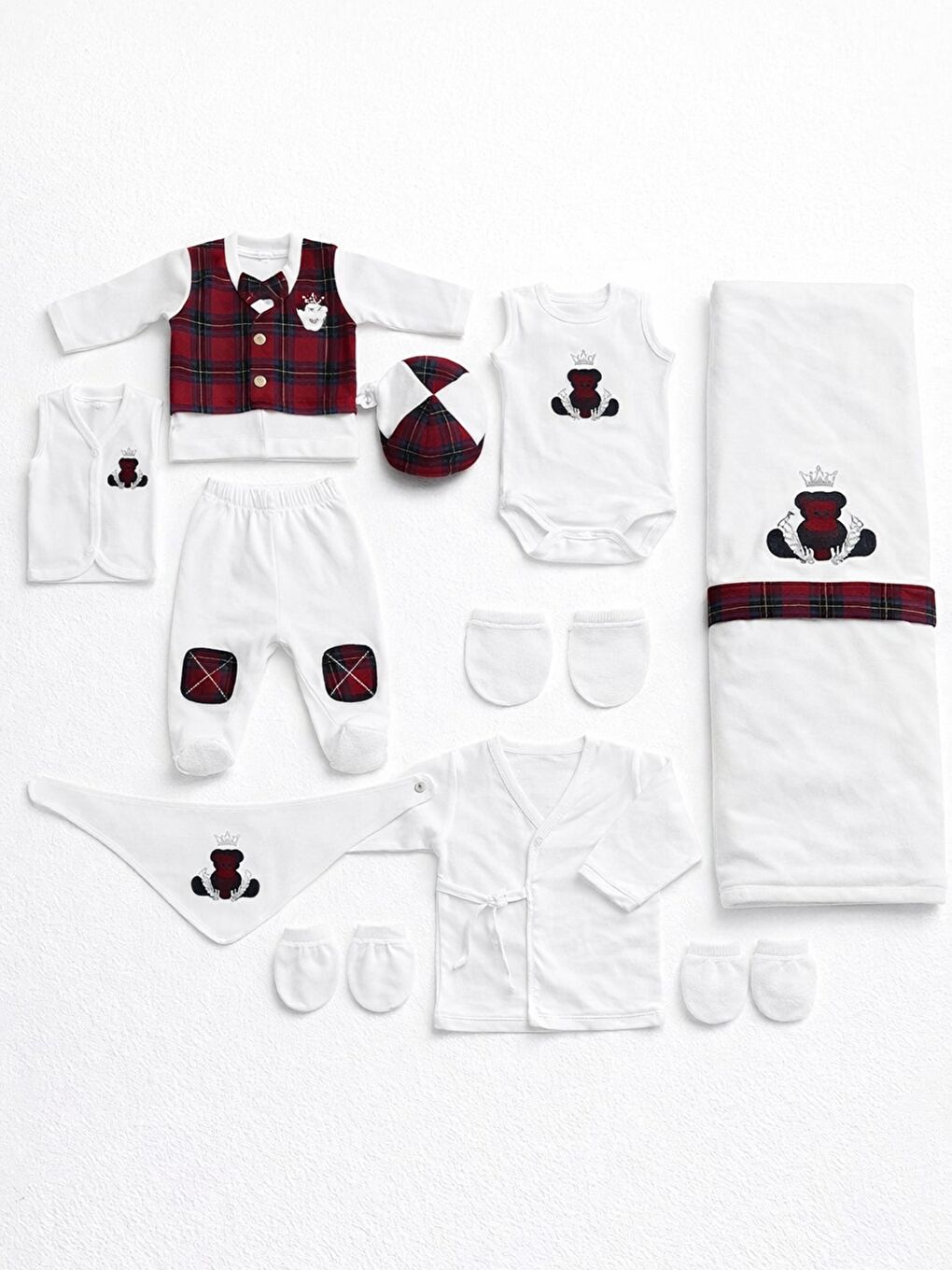 Lacivert Erkek Bebek Kasketli Taçlı Ayılı Kutulu 10lu Hastane Çıkış Seti Pamuklu Hediyelik Yelekli