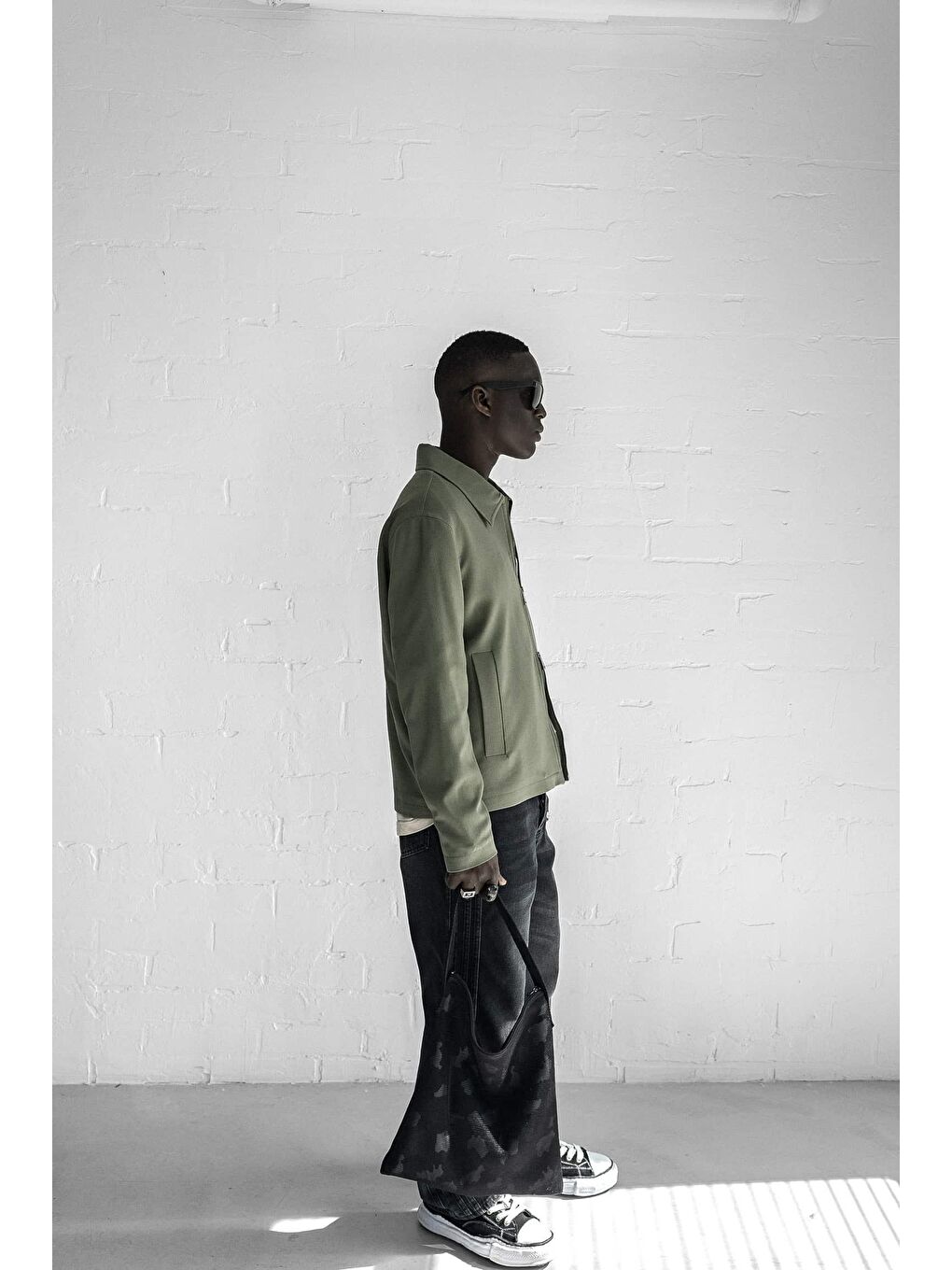 Erkek Relaxed Fit Fermuarlı İnce Yağlı Görünümlü Ceket Yeşil-5