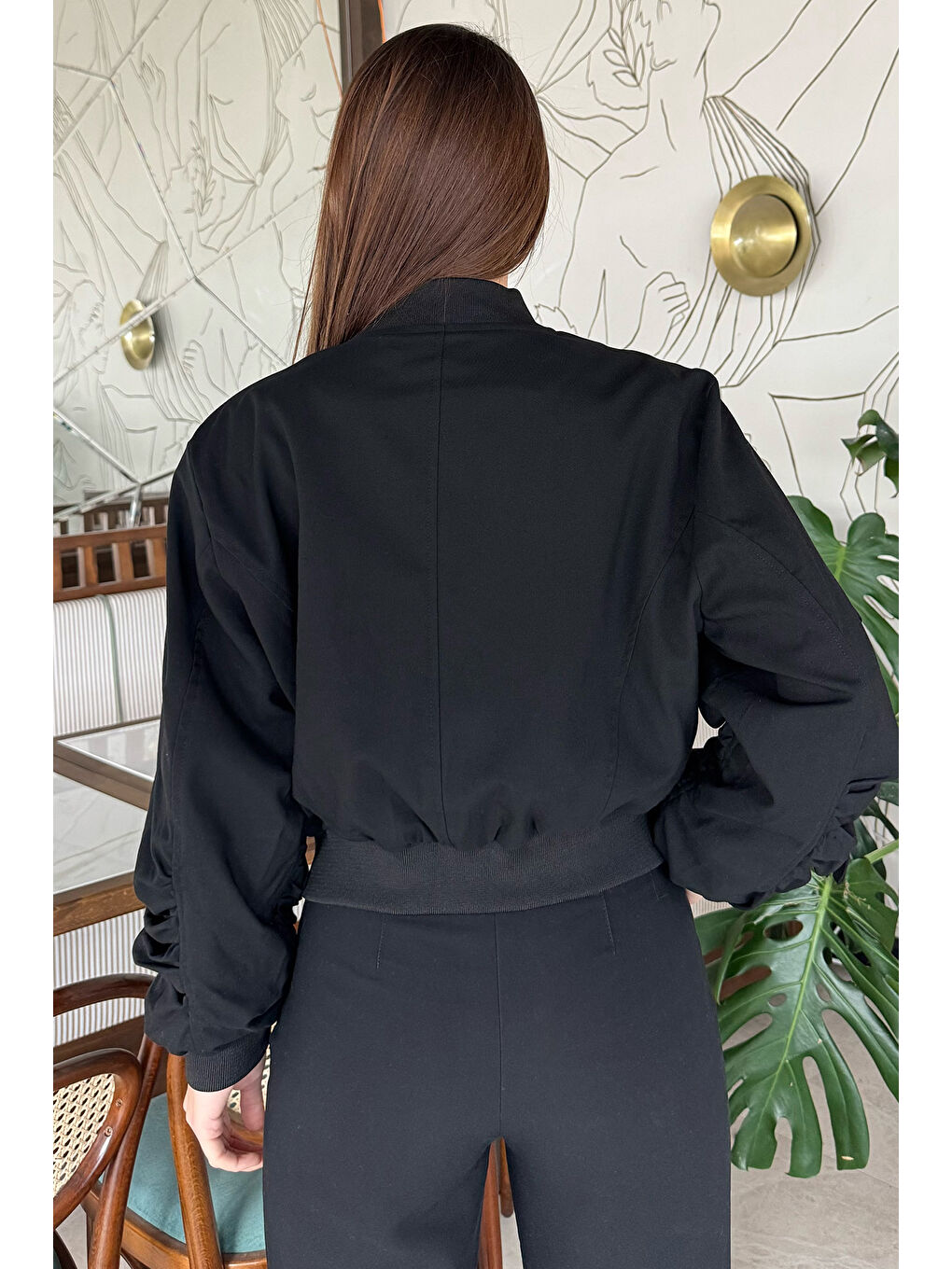 Siyah Kol Detaylı Astarlı Kadın Ceket-3