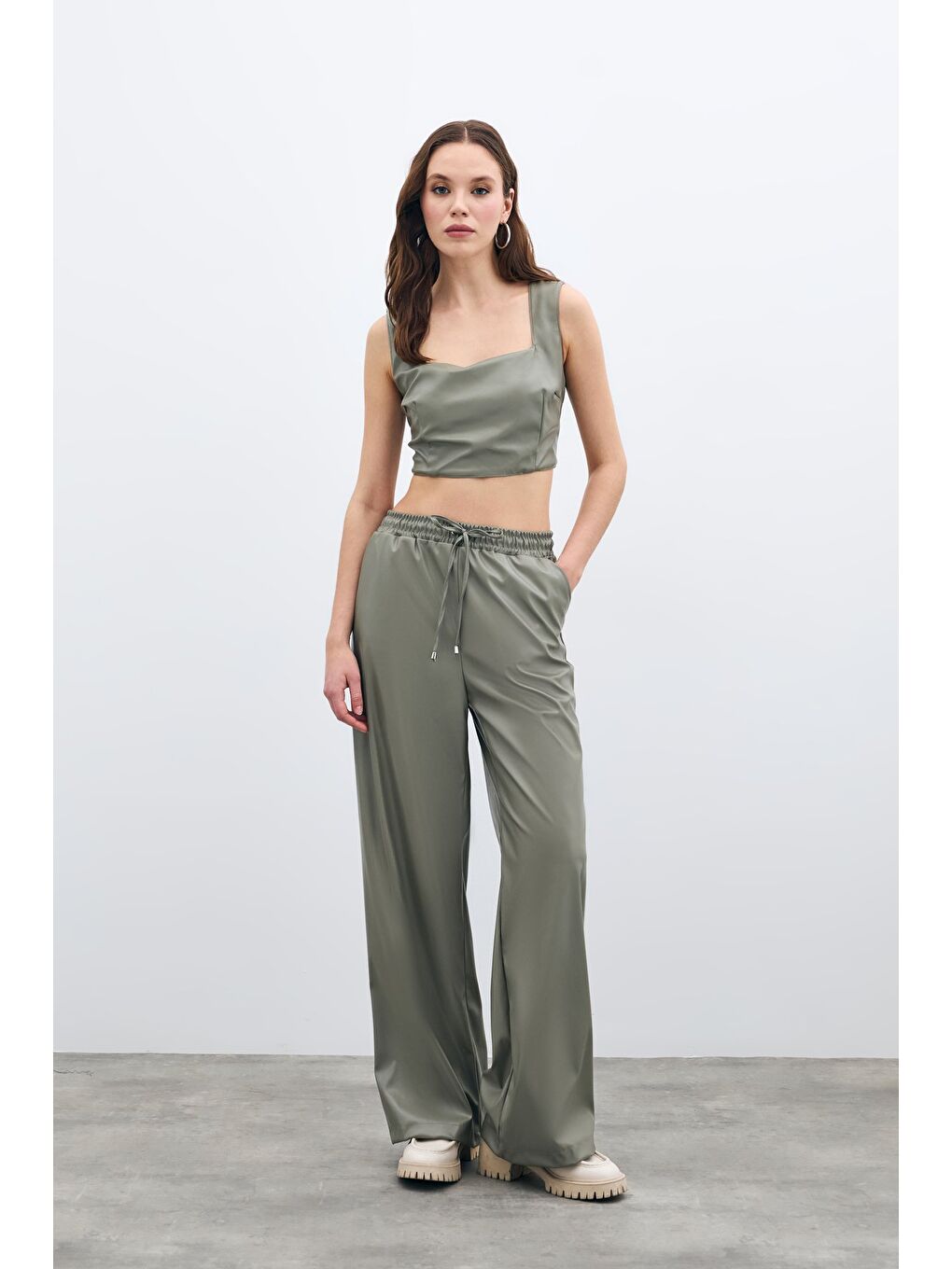 Kare Yaka Deri Crop - Çağla Yeşili-3