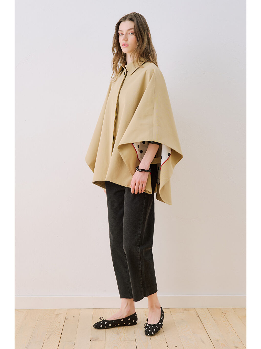 Kahverengi Geniş Yakalı Pelerin Ceket Camel-4