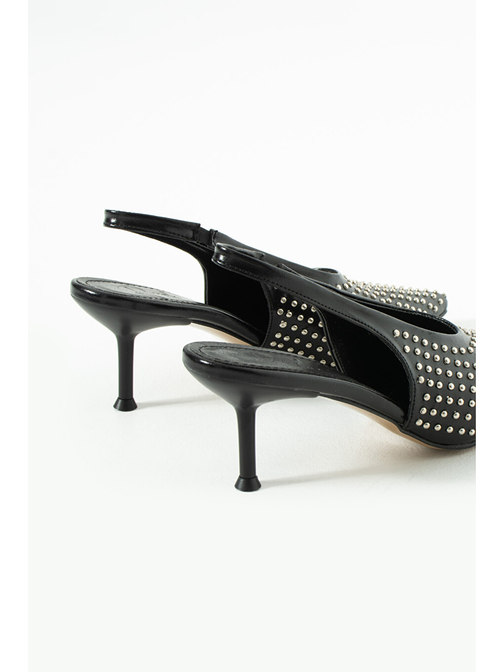 Joy Siyah Cilt Zımba Detaylı Sivri Burun Slingback Topuklu Ayakkabı-4