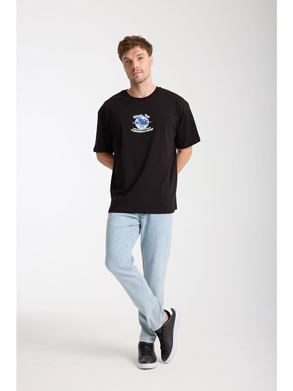 Erkek Siyah World Ön Ve Arka Baskılı Oversize Bisiklet Yaka Tişört-4