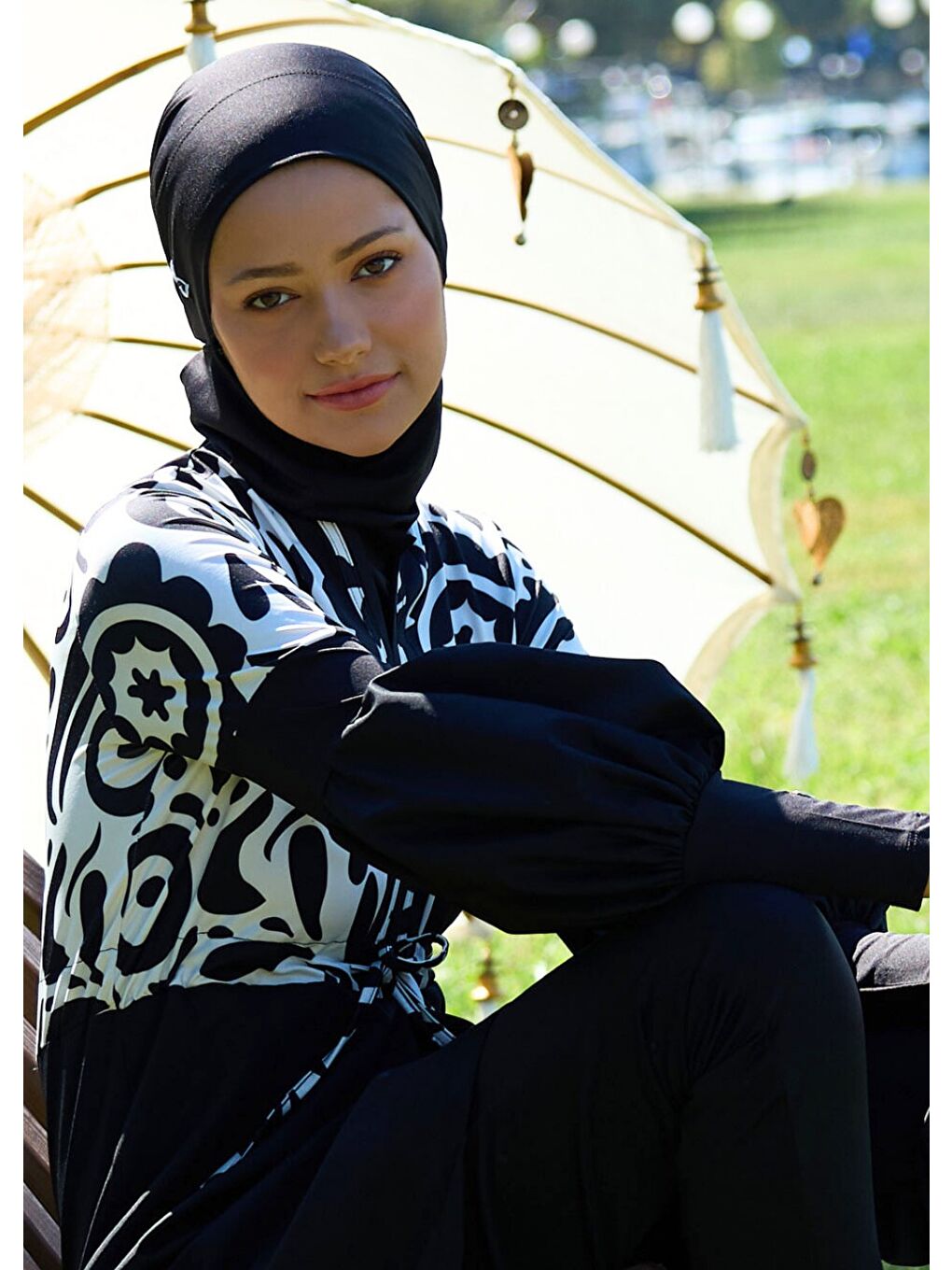 Siyah Tarz-ı Asil Tasarım Tesettür Mayo